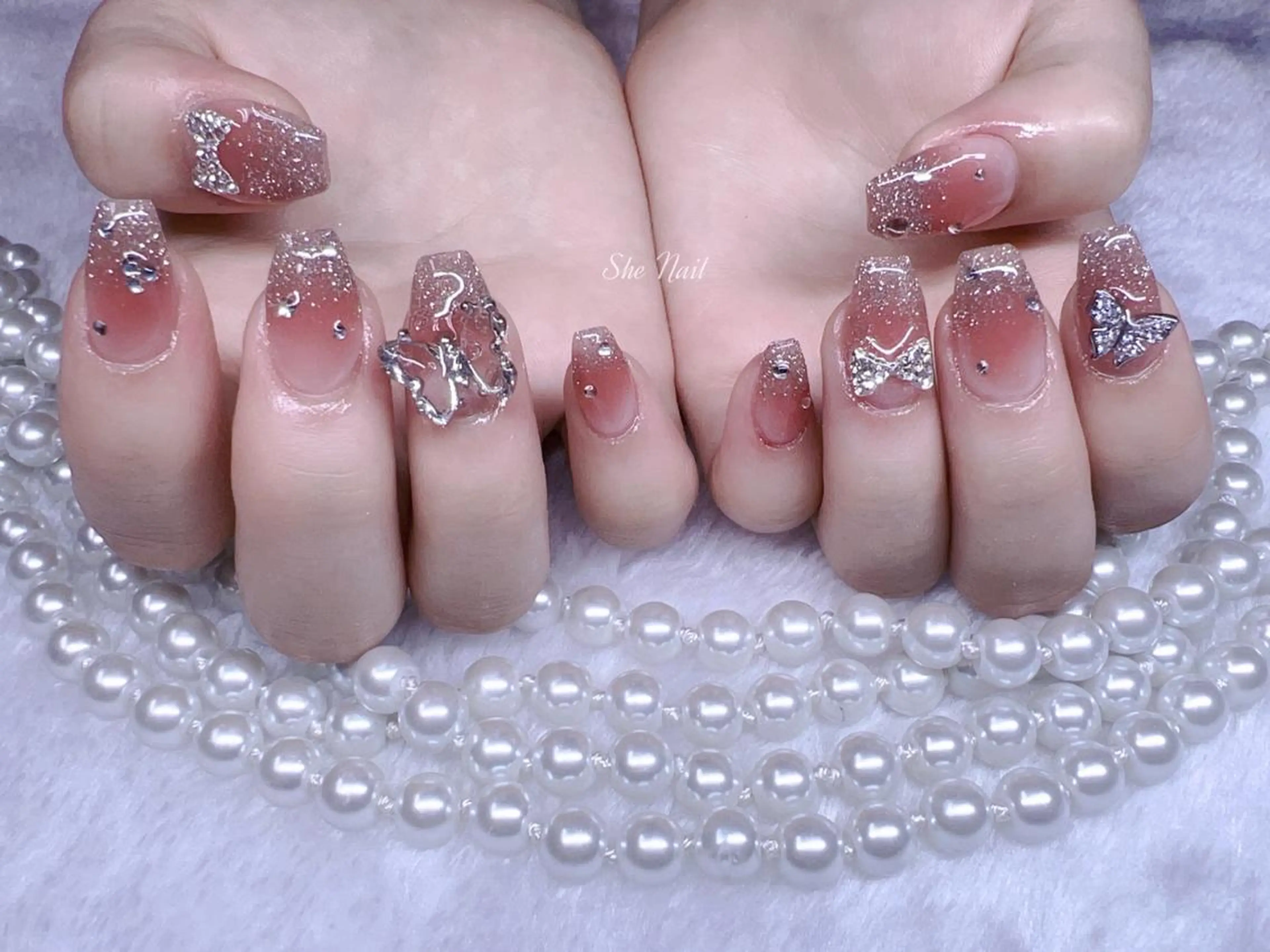ネイル チークネイル 長さ出し マグネットネイル 持ち込み ワンカラーネイル She   Nail所属・ISA_ BELLAのネイルデザイン