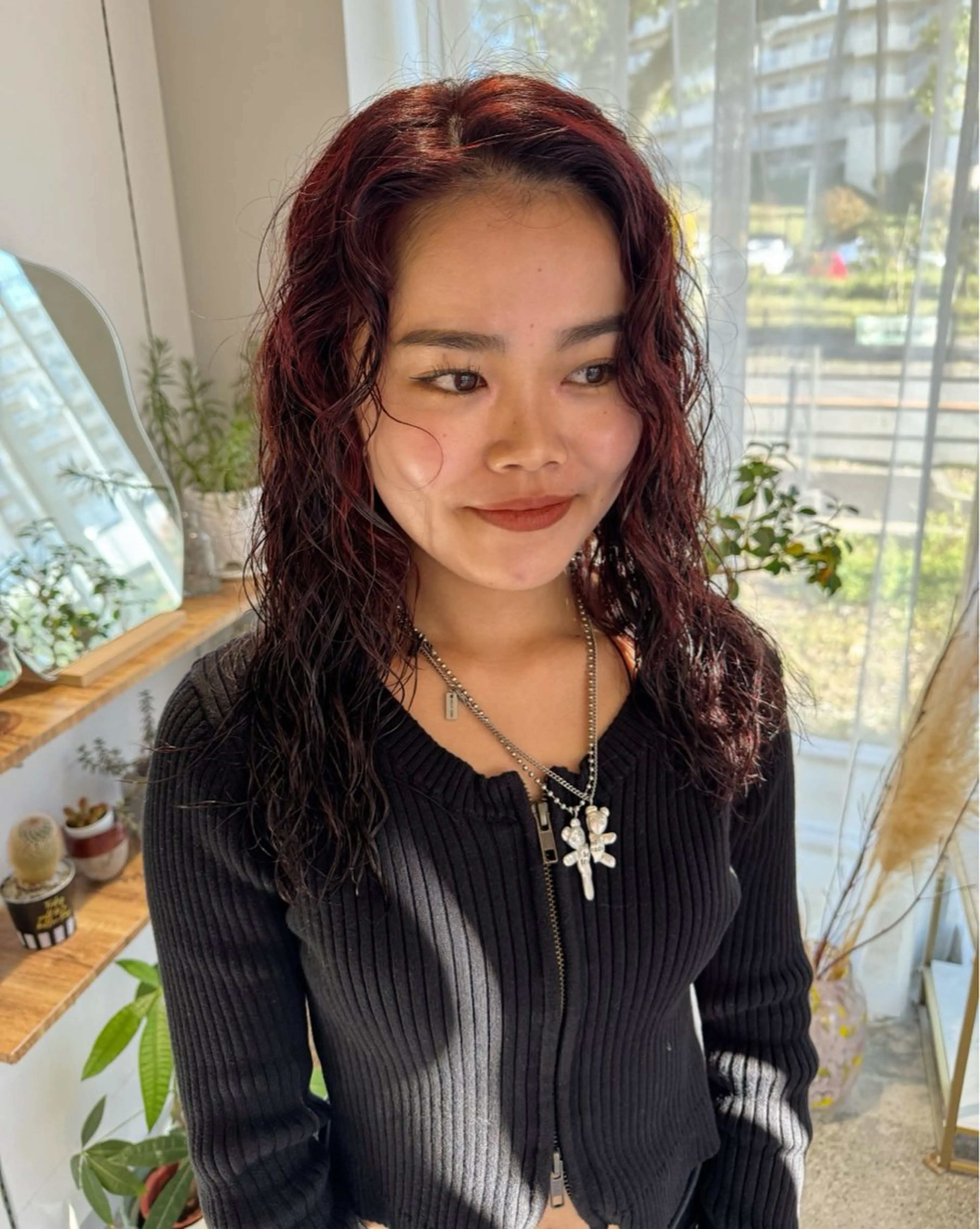 カラー まえだ にちかのヘアスタイル