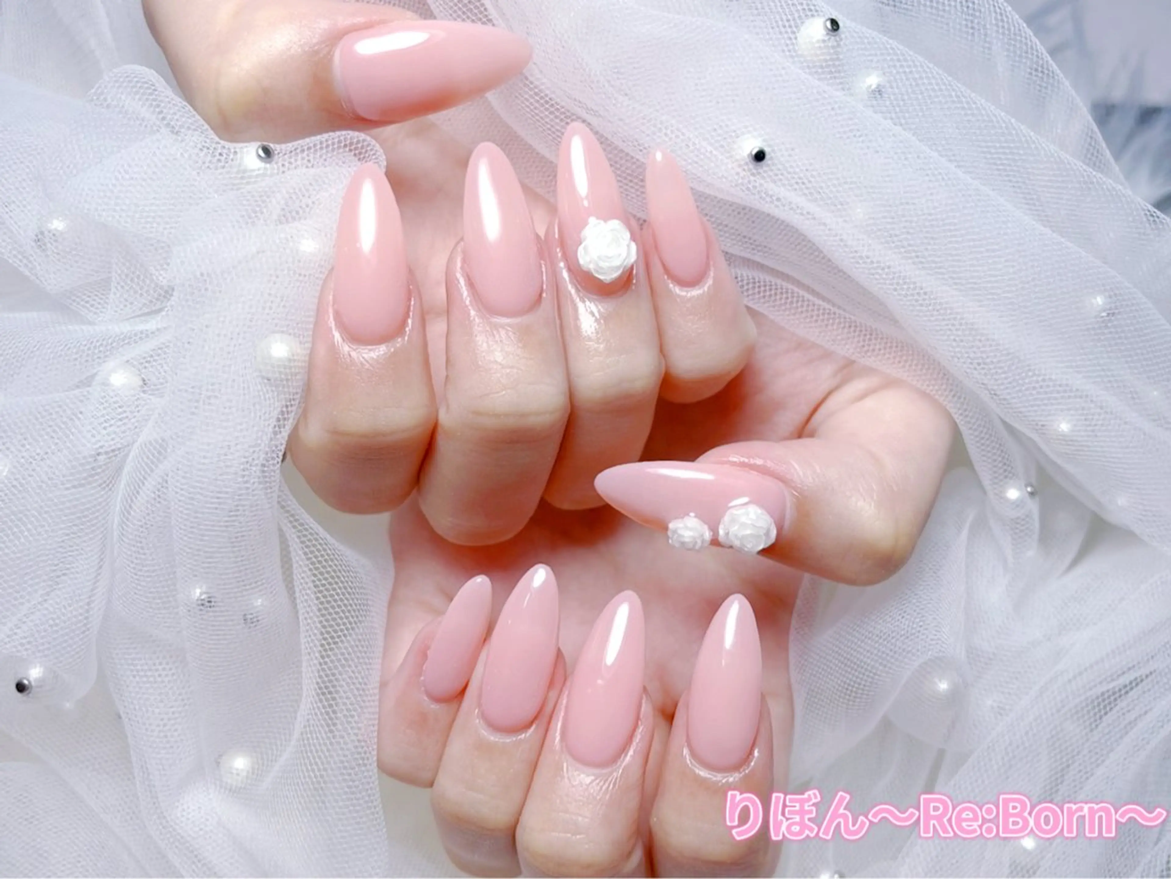 セミロング ハンドネイル りぼん Re:Bonrのネイルデザイン