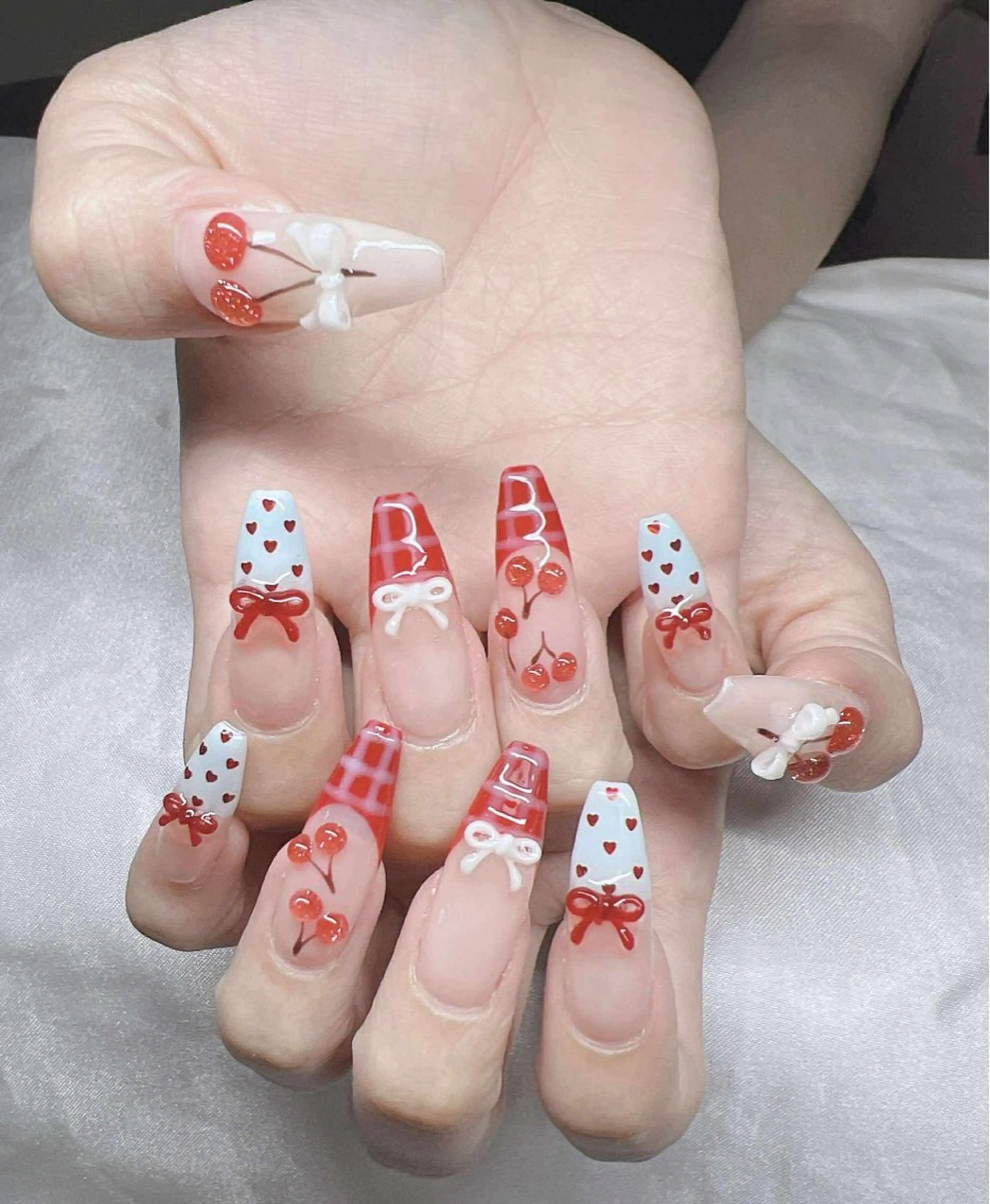 ネイル 長さ出し グラデーション 卒業式 キラキラネイル マグネットネイル ハンドネイル Lee Nailsのネイルデザイン