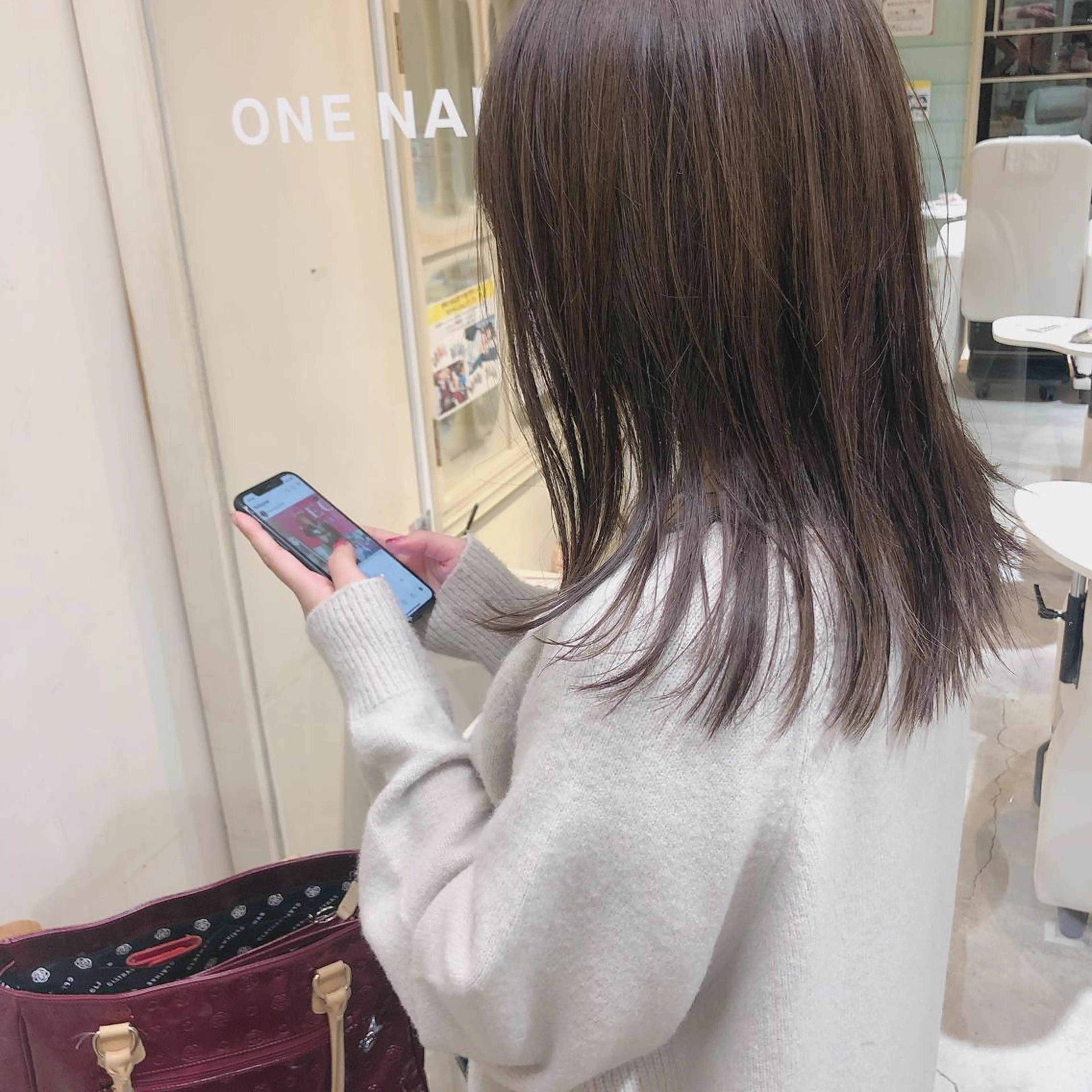 ミディアム カラー ぱつっとボブ 古家 佑真のヘアスタイル