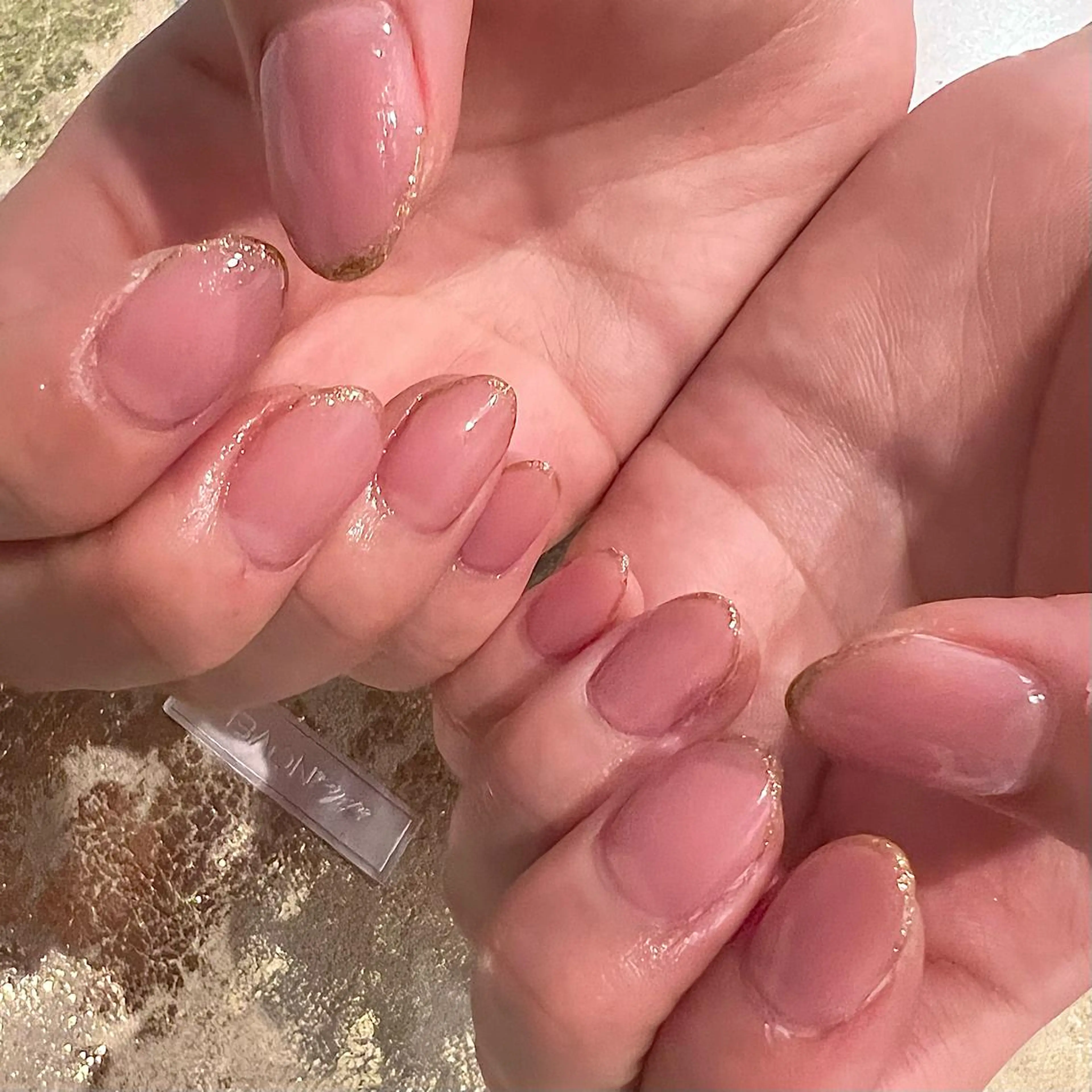 ショート ネイル ラメ(グリッター) ワンカラーネイル ハンドネイル H🌺 NAILのネイルデザイン