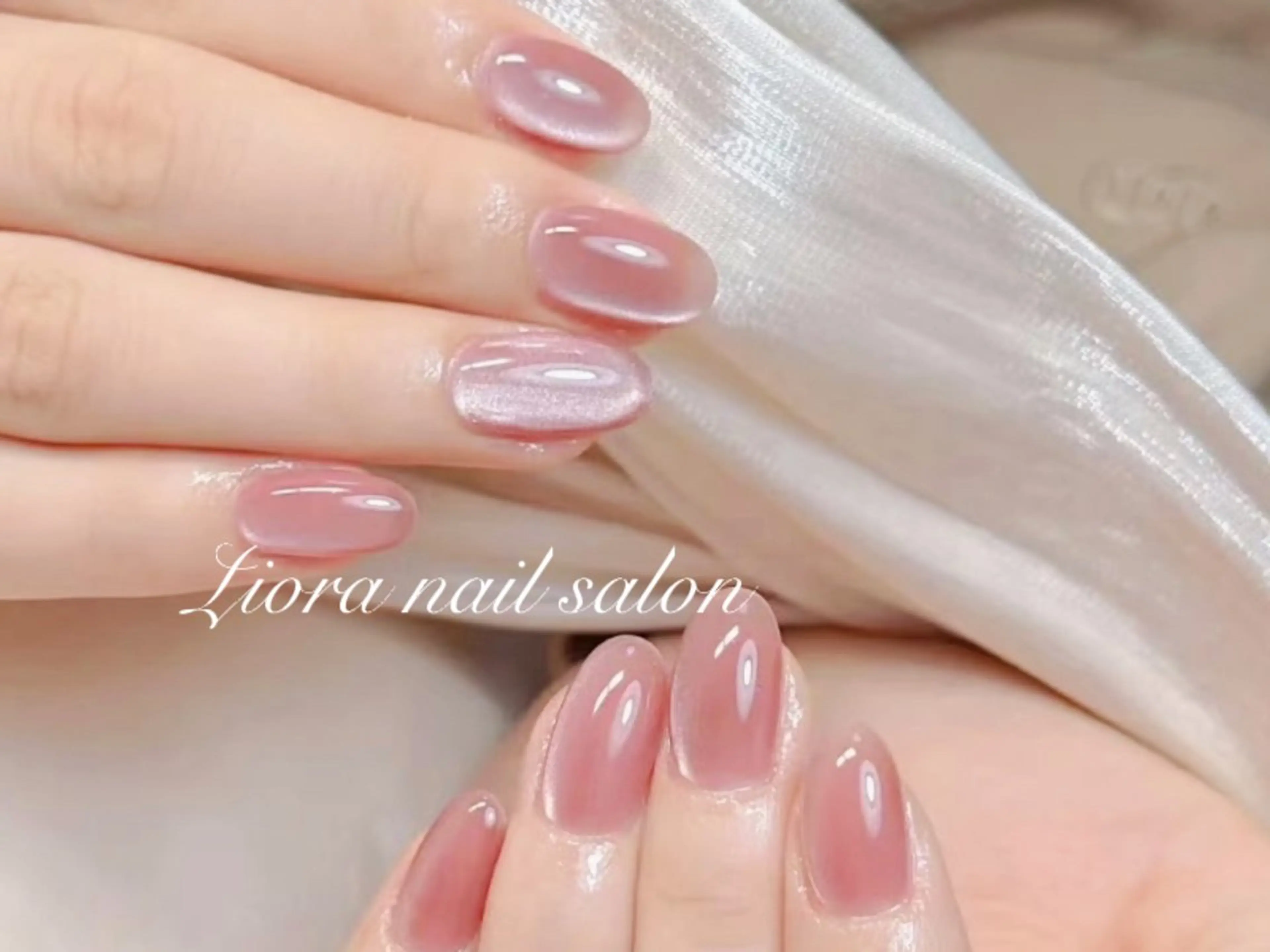 ネイル フレンチネイル ジェルネイル ガーリー グラデーション キラキラネイル ハンドネイル Liora ネイルサロン所属・Liora nail salonのネイルデザイン