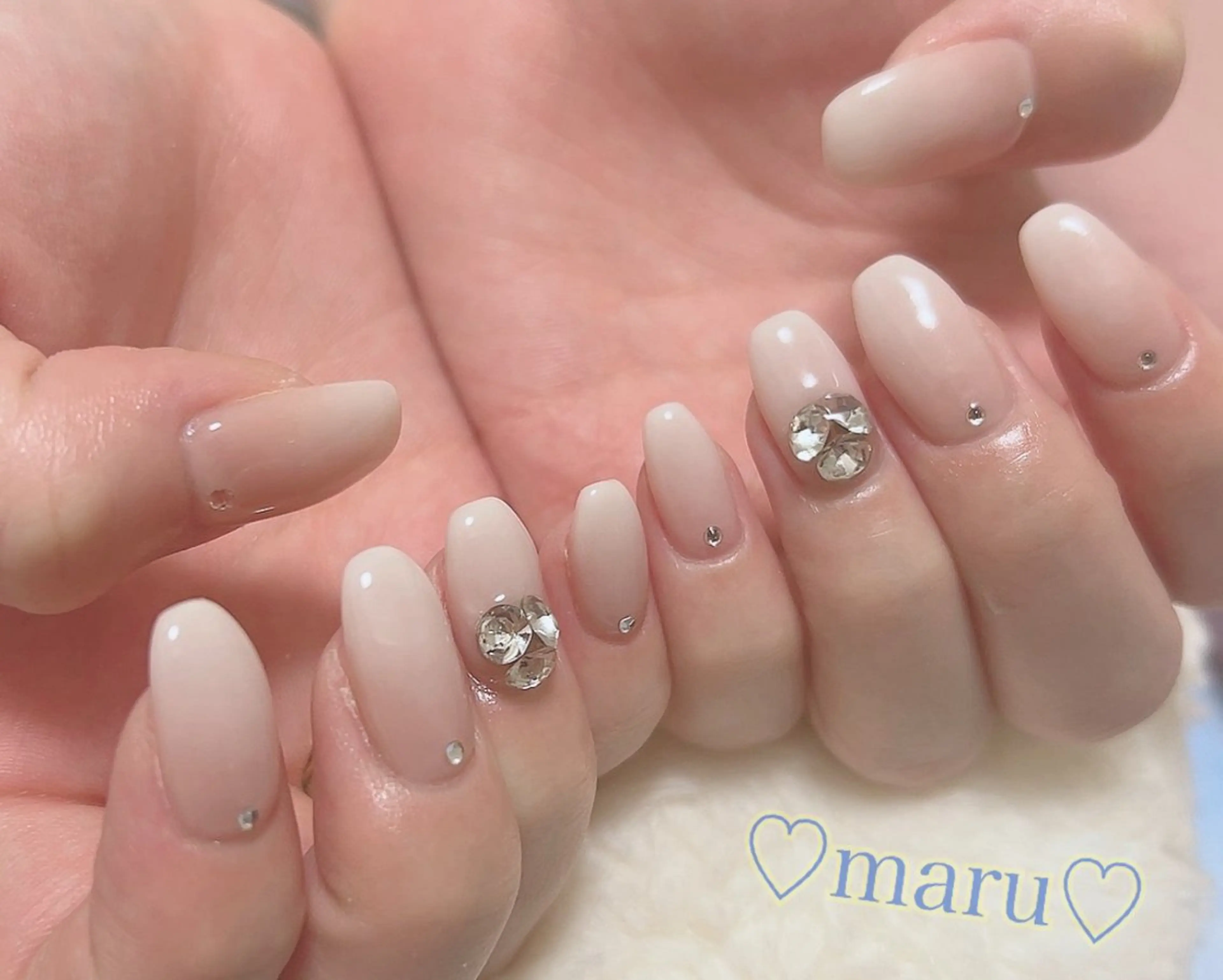 ネイル ハンドネイル フットネイル まるみ ♡のネイルデザイン