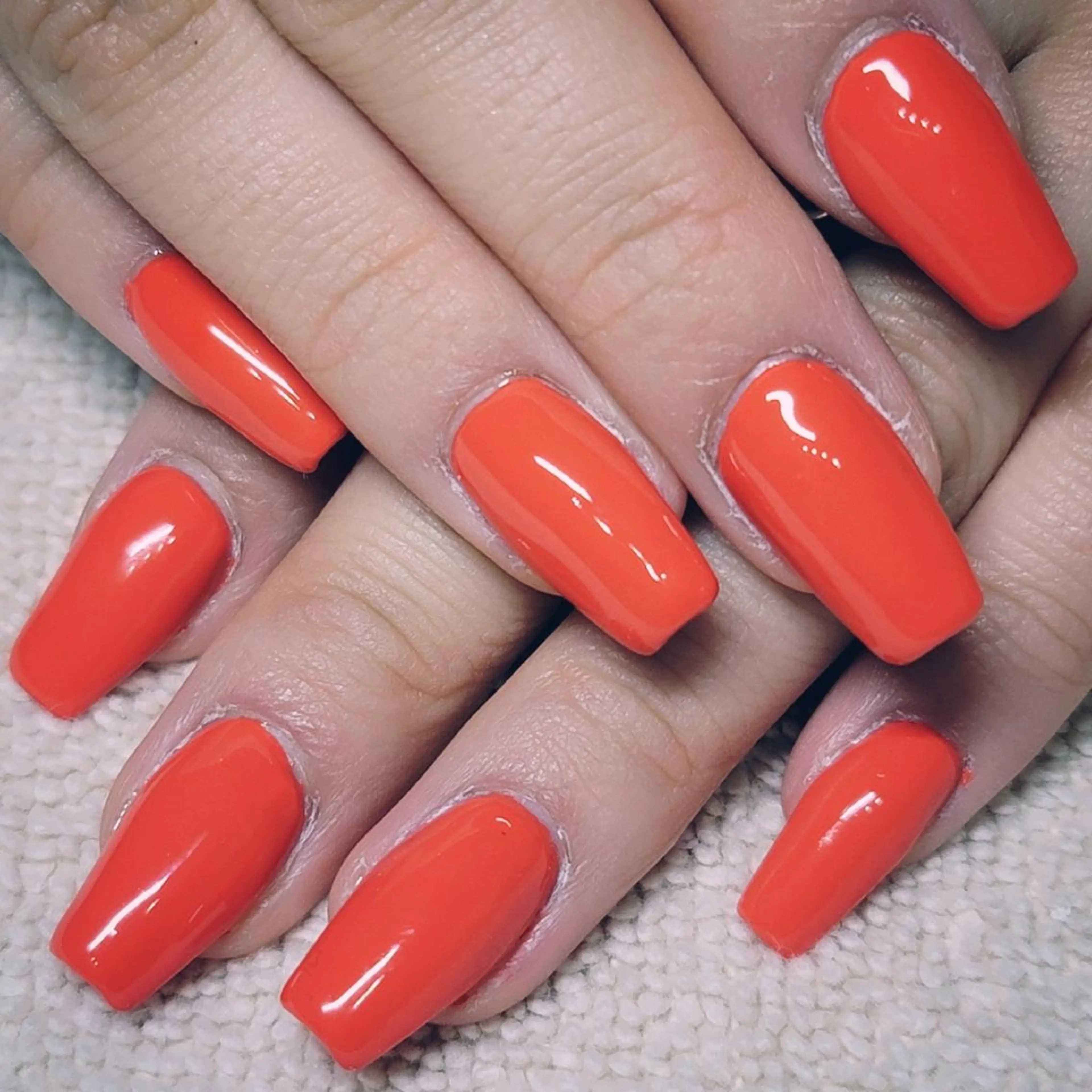 ネイル ワンカラーネイル オレンジ 赤色 ハンドネイル よしだ ひろきのネイルデザイン
