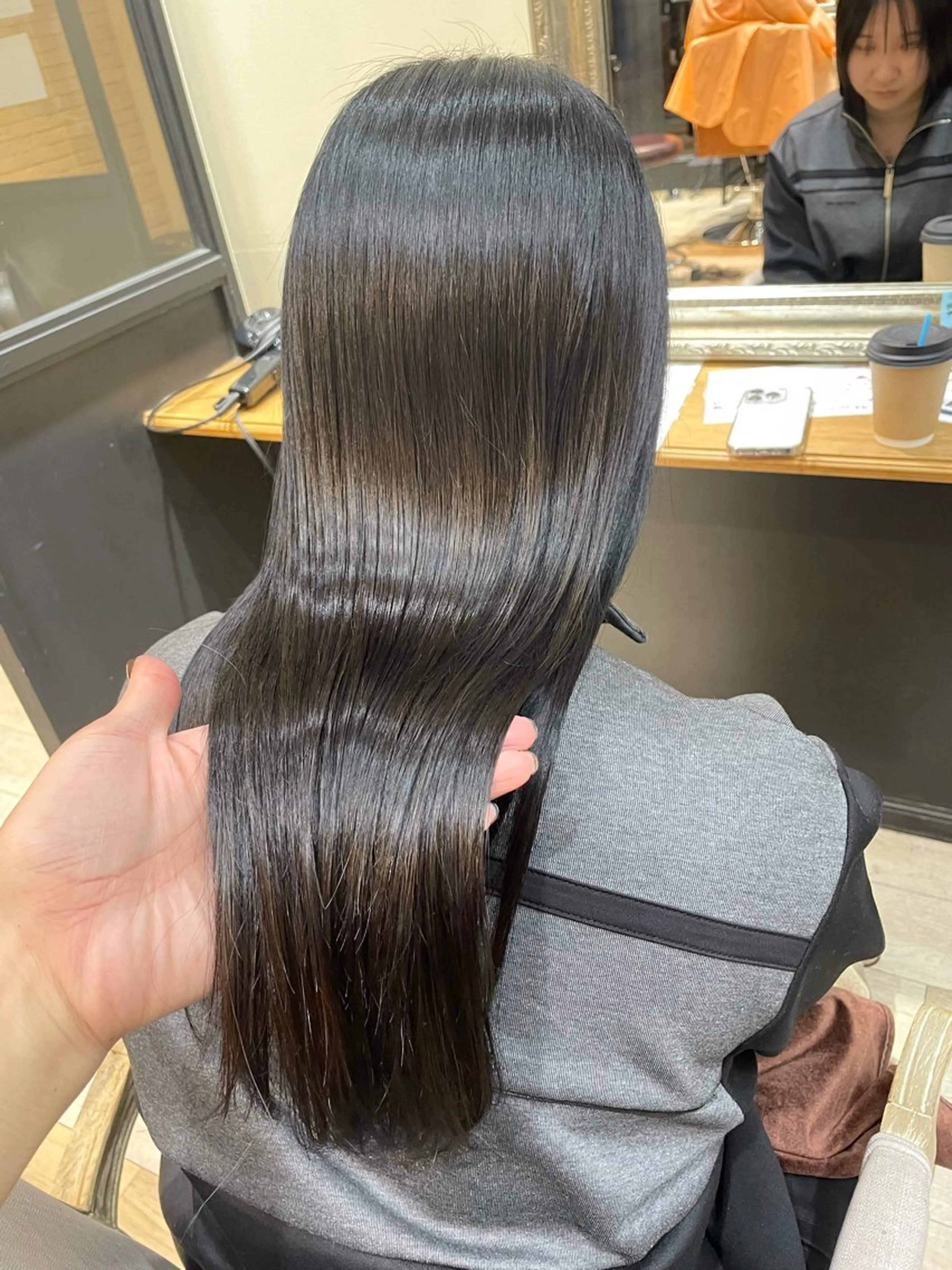 ロング カラー 松尾 遥花のヘアスタイル