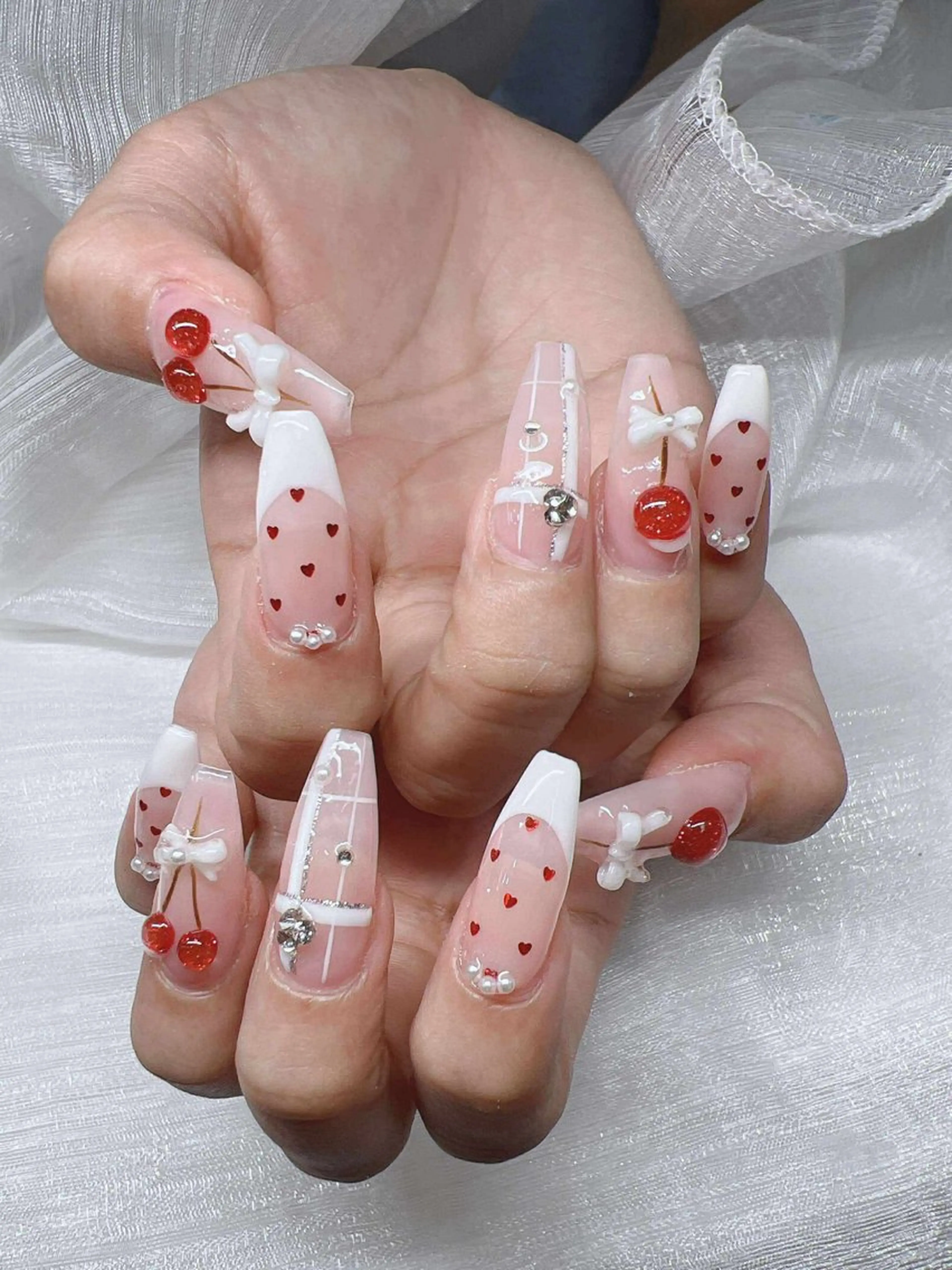 ネイル ハンドネイル Lee Nailsのネイルデザイン