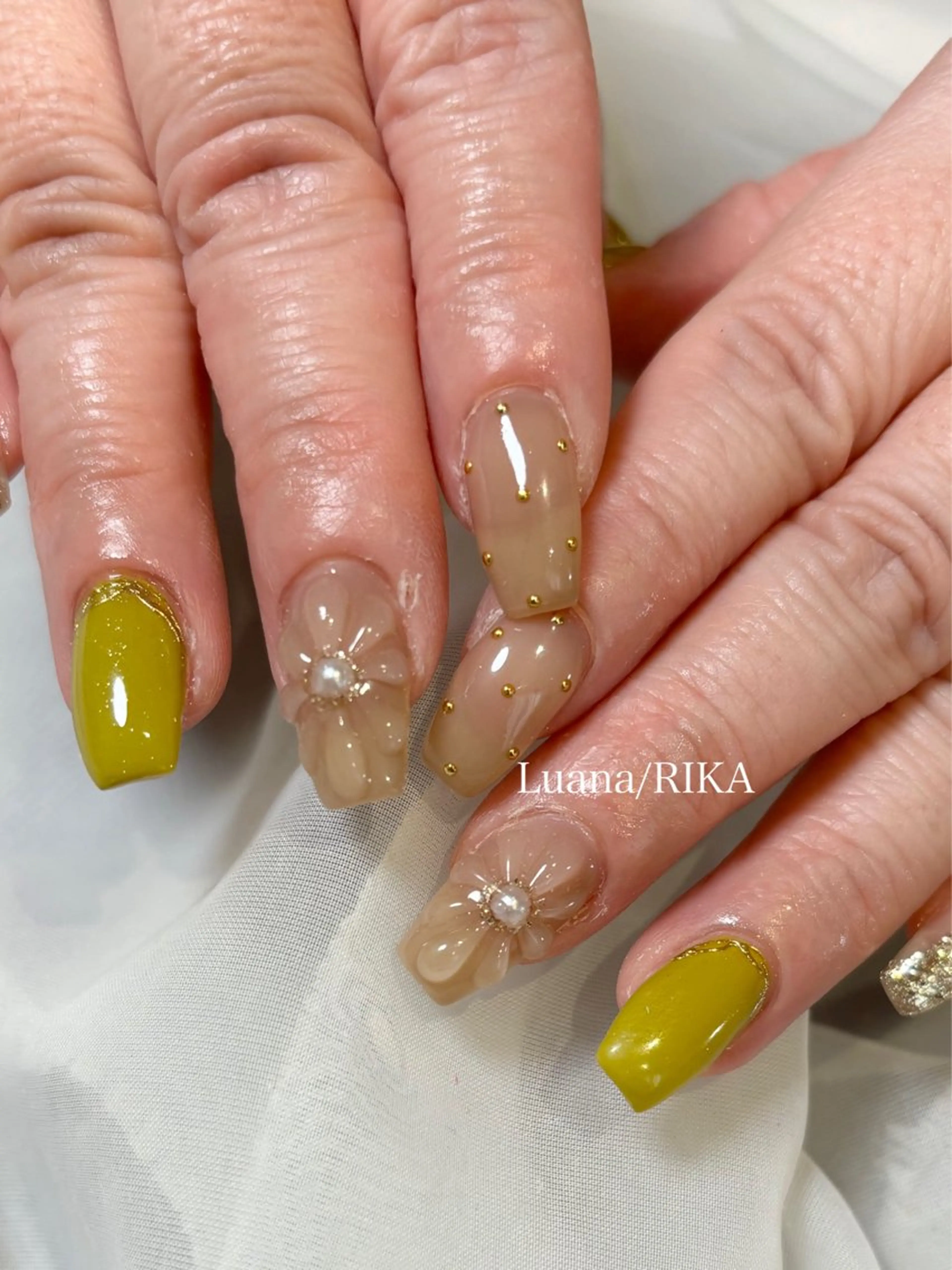 ネイル フラワーネイル ぷっくりネイル ハンドネイル Nail Salon Luana Rikaのネイルデザイン