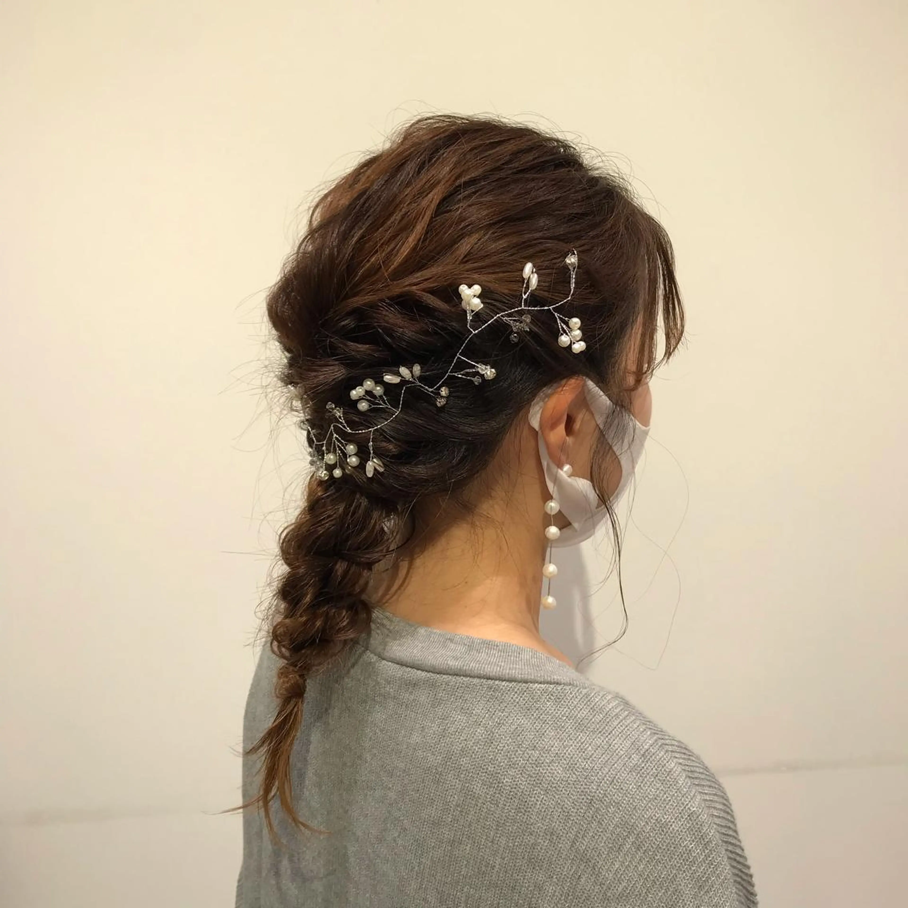 セミロング ヘアアレンジ ヘアセット 暖色カラー🌹 中山由梨のヘアスタイル