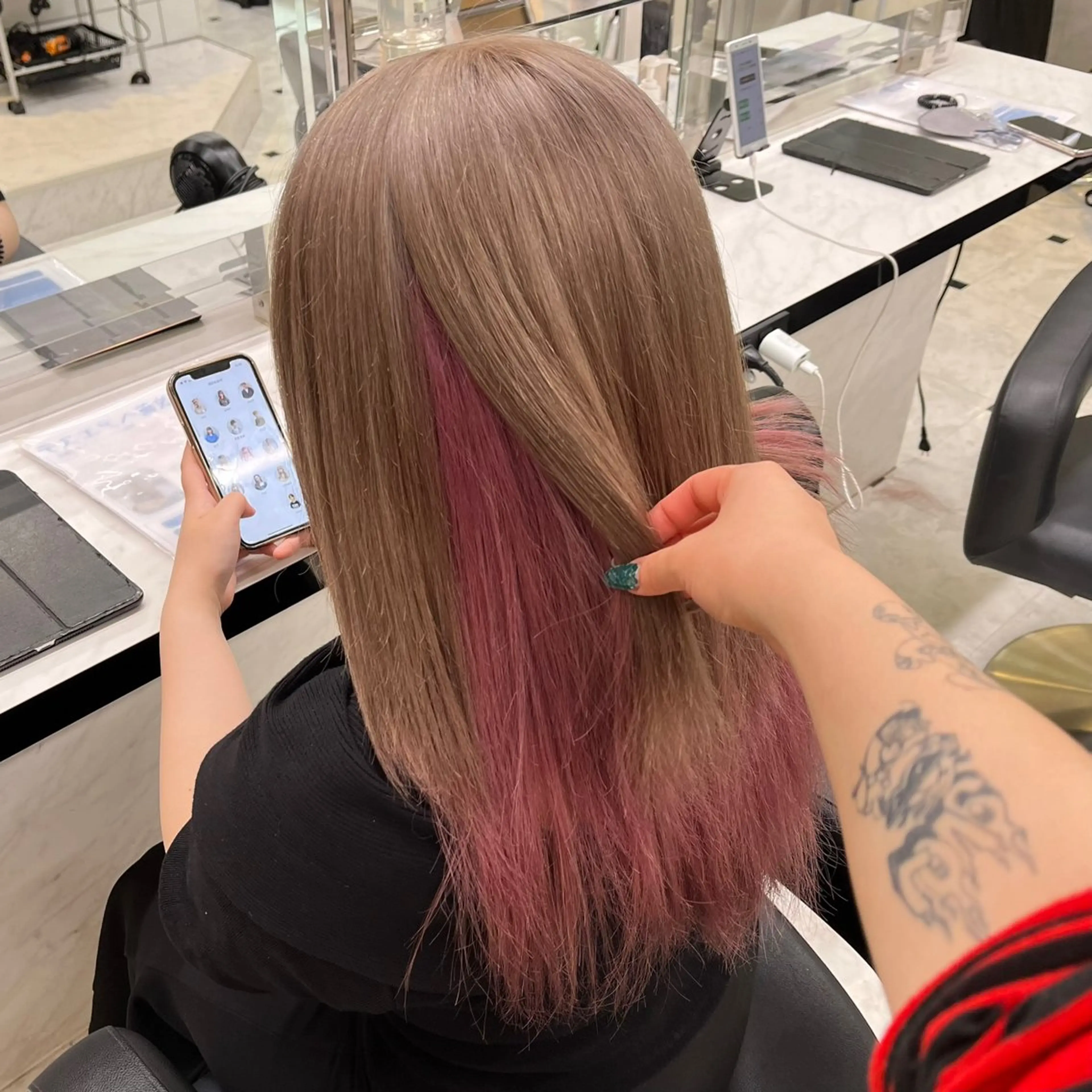 ミディアム 🍒透明感カラー🌨 🥕ハイトーンカラーのヘアスタイル