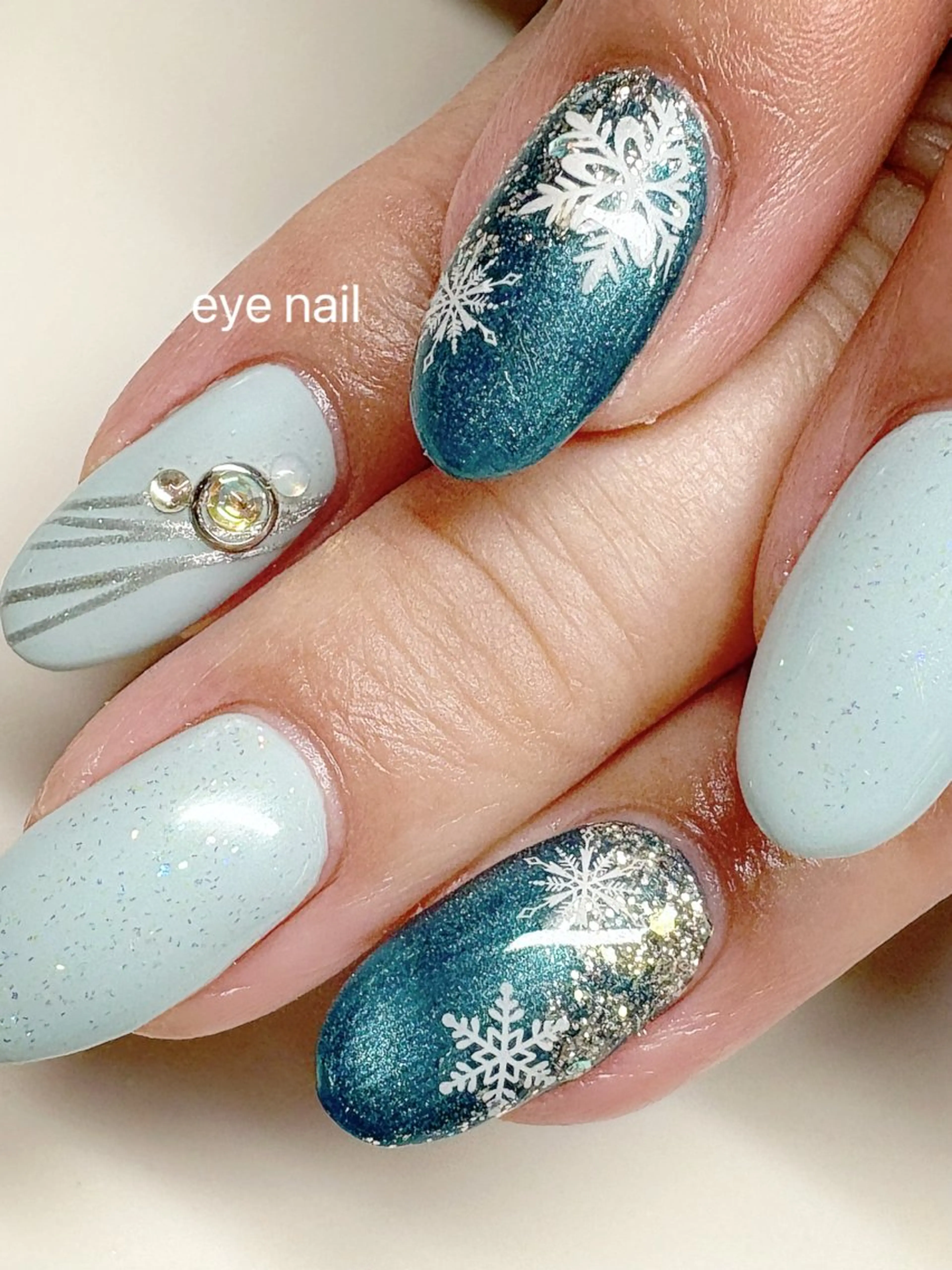 ネイル ブルー ジェルネイル マグネットネイル 冬ネイル ハンドネイル Eye nailのネイルデザイン