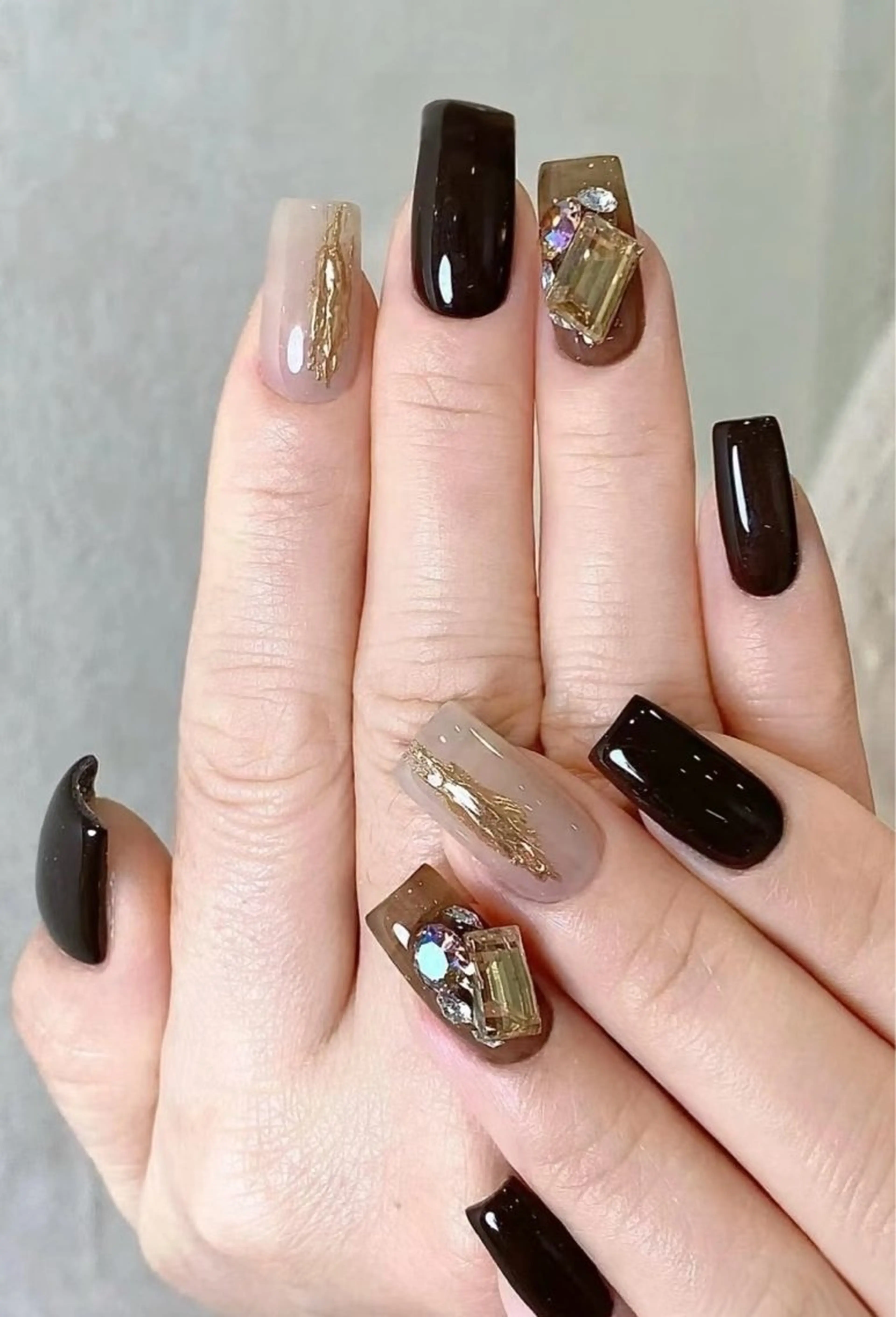 ネイル 高木 維麗絲のネイルデザイン