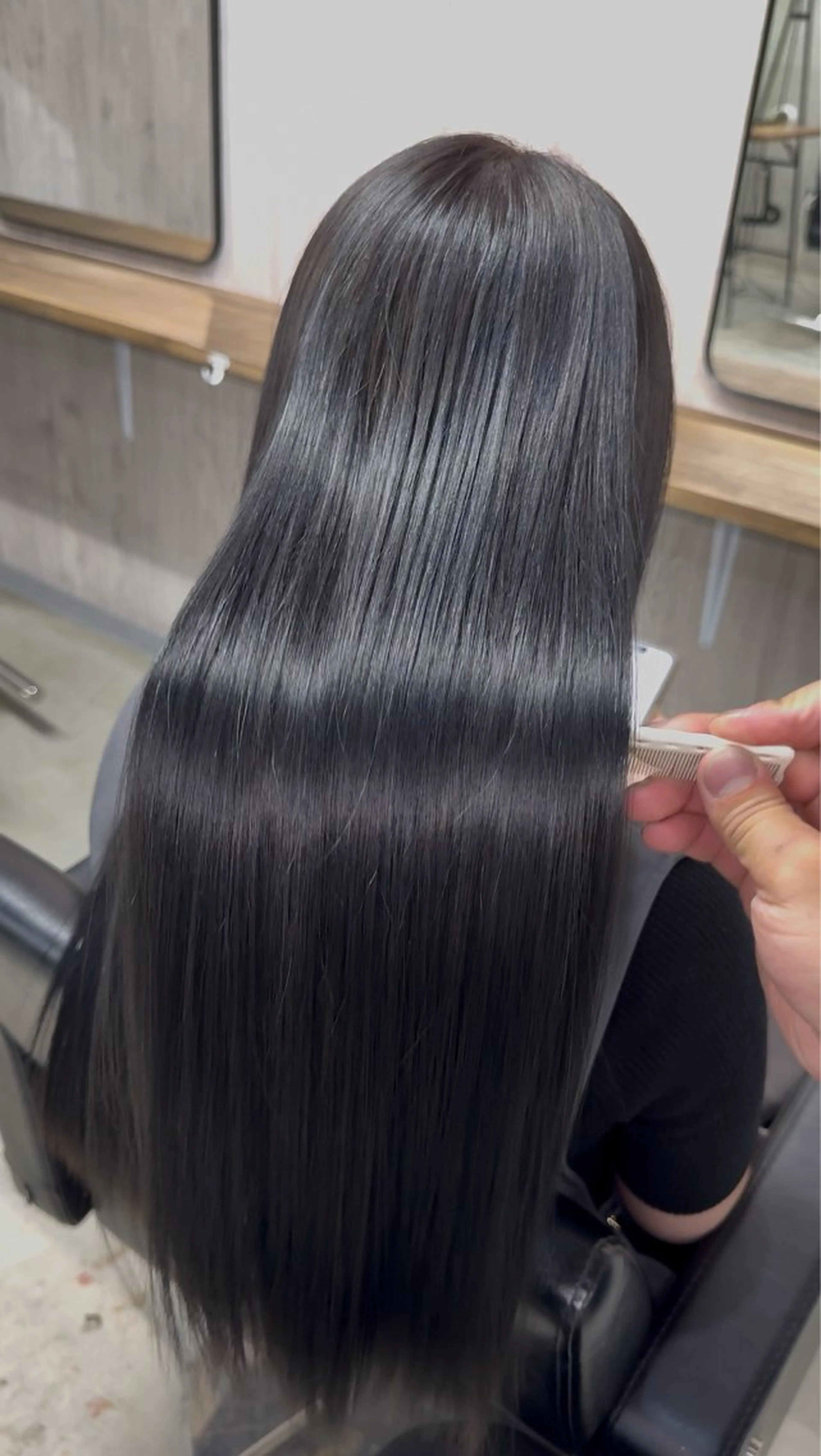 ロング トリートメント 縮毛矯正 lafit 侑莉人のヘアスタイル