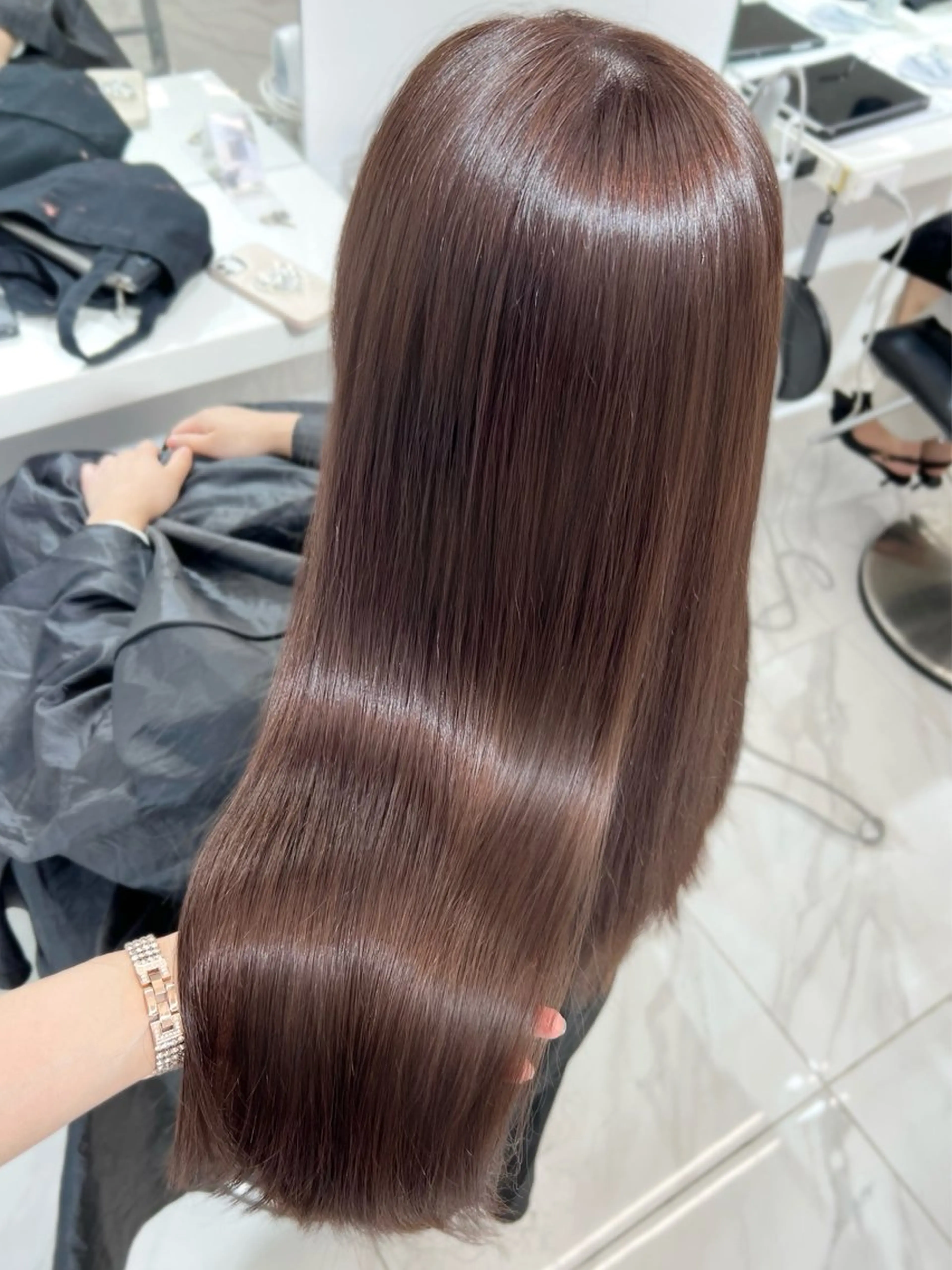 セミロング カラー 髪質改善 ヘアカラー 縮毛矯正 トリートメント 盛れる顔周り×ピンク Risa🎀のヘアスタイル