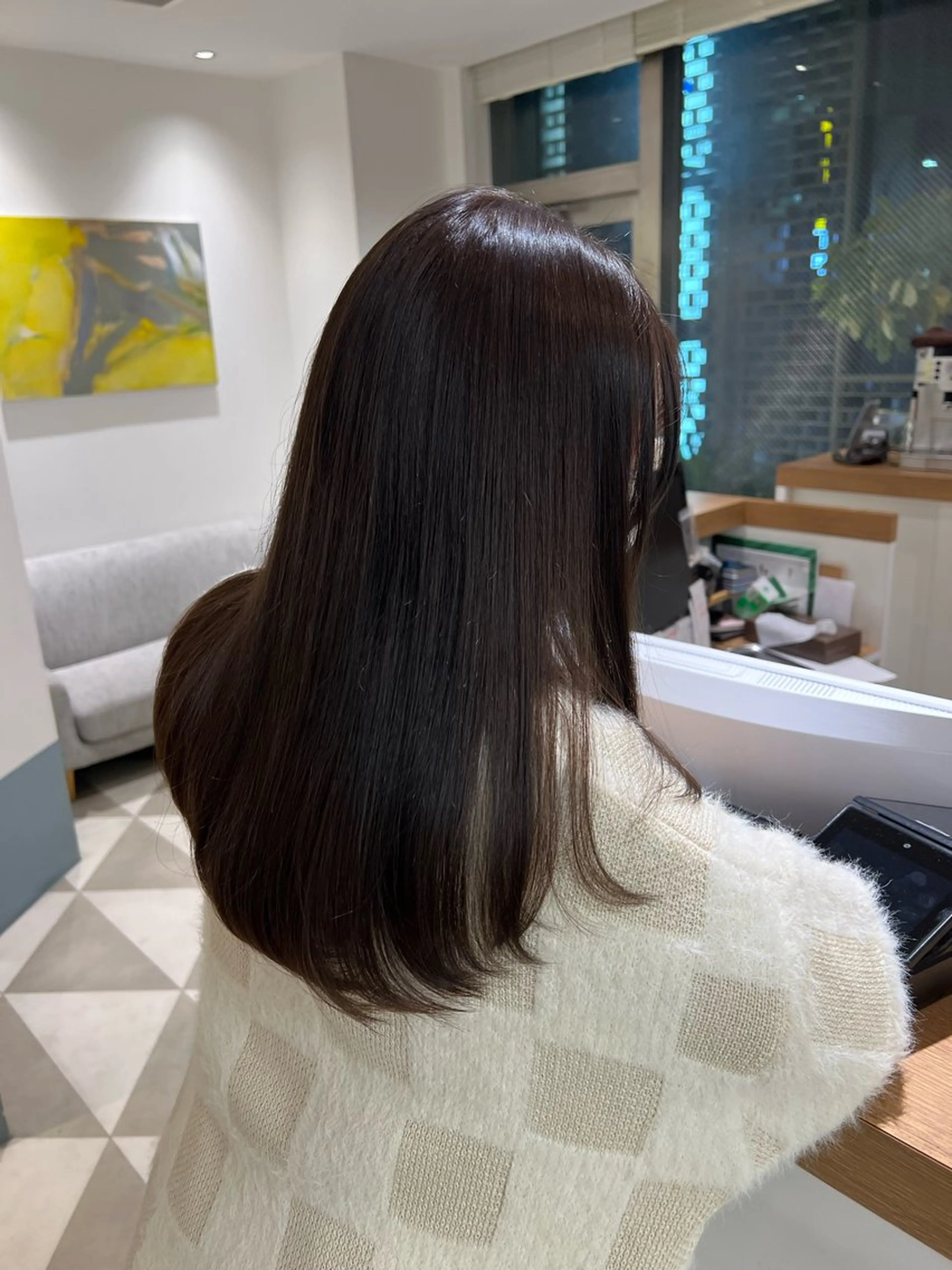 セミロング ヘアカラー トリートメント 三浦 秀太郎のヘアスタイル
