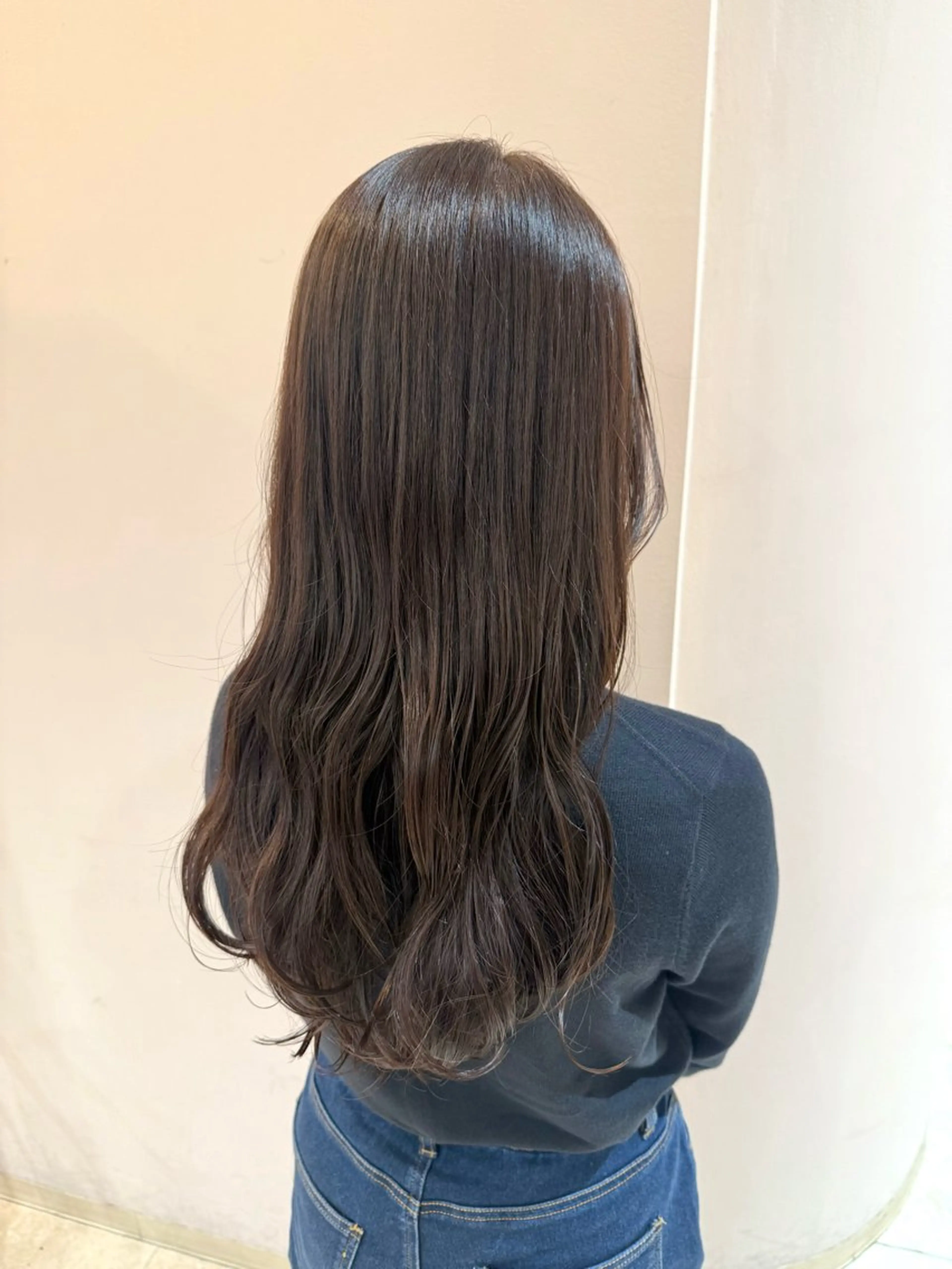 ロング カラー ブラウンカラー ショコラブラウン チョコレートブラウン カット ヘアカラー Reginavita栄店 【レジナヴィータ】所属・鈴木 二依奈のヘアスタイル