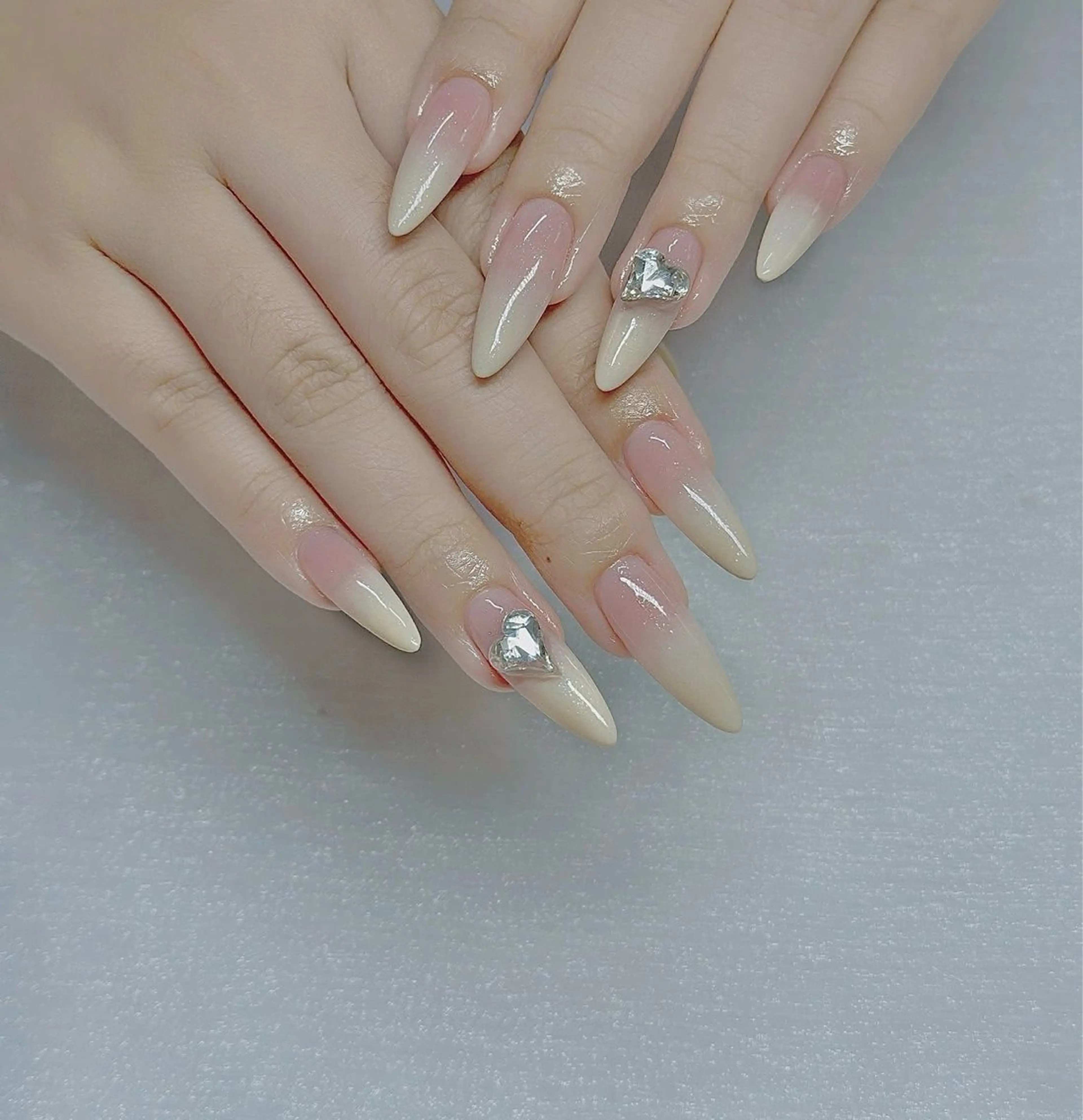 ネイル ハンドネイル T. Leeのネイルデザイン