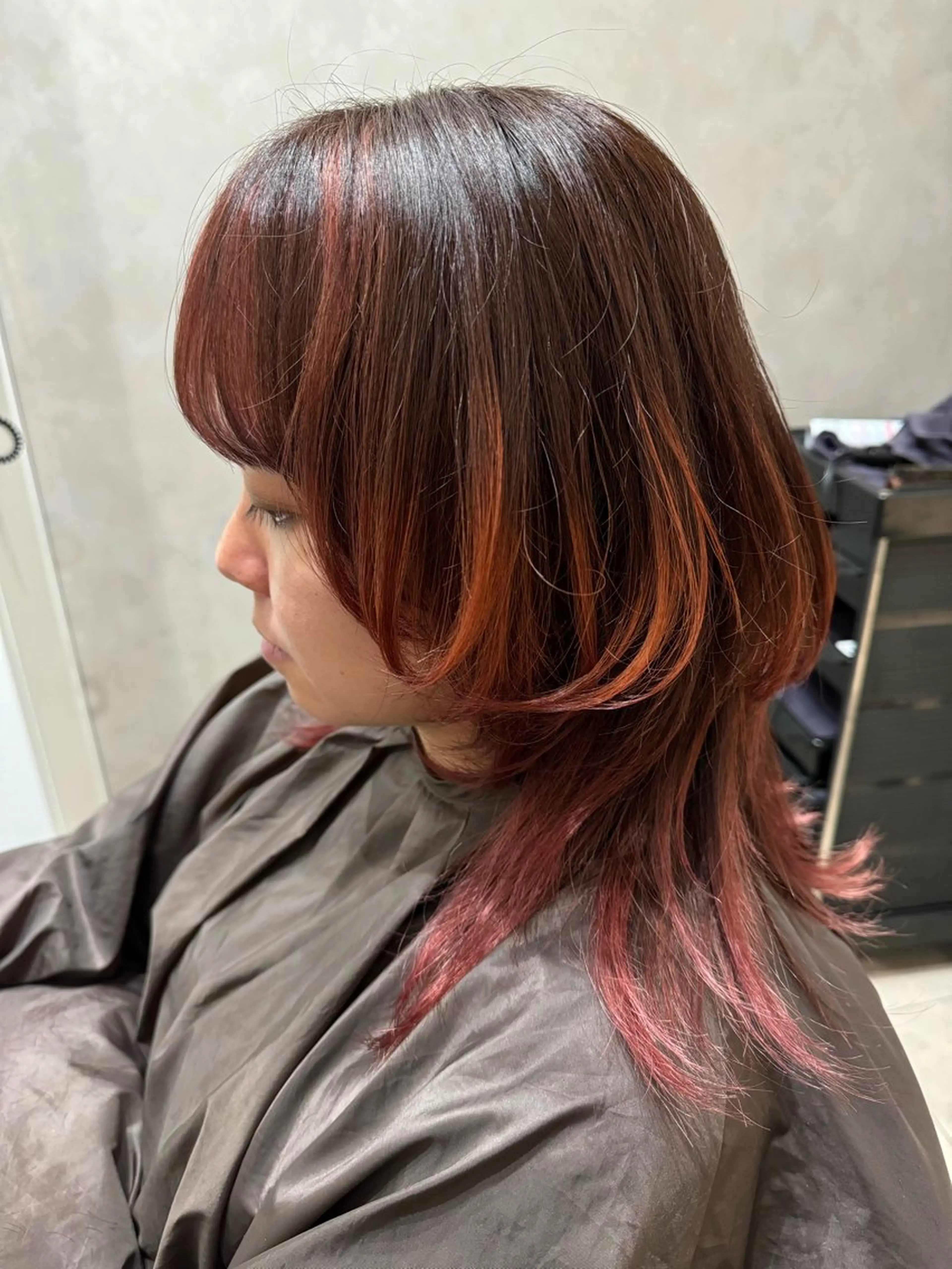 ミディアム ウルフカット カット ヘアカラー トリートメント ハイライト×レイヤー 🖤木津谷のヘアスタイル