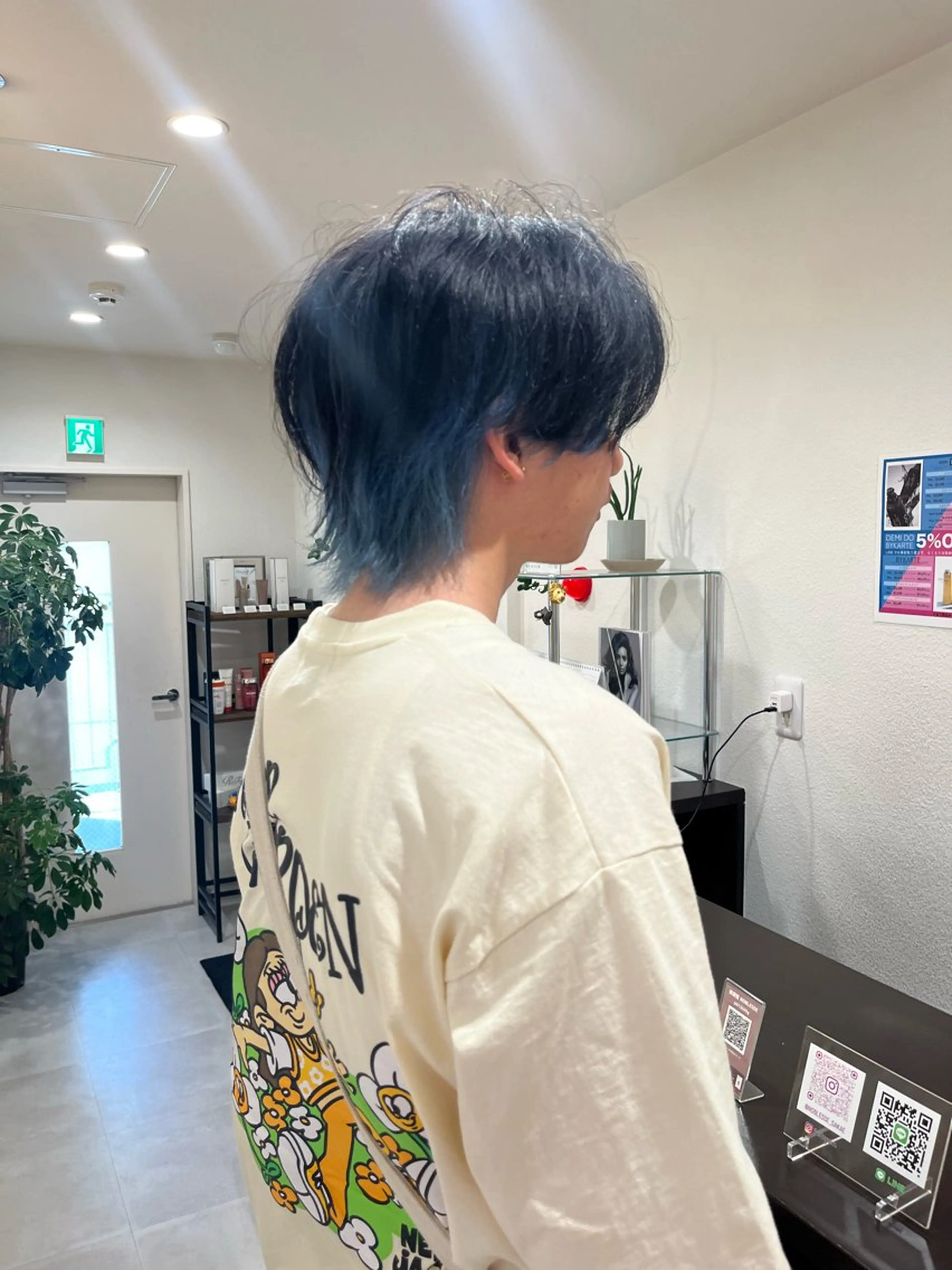 ショート カラー メンズ マッシュウルフ マッシュ メンズウルフカット デザインカラー ウルフカット ヘアカラー トリートメント 牧原歩夢/レイヤー /ウルフ/ブリーチのヘアスタイル