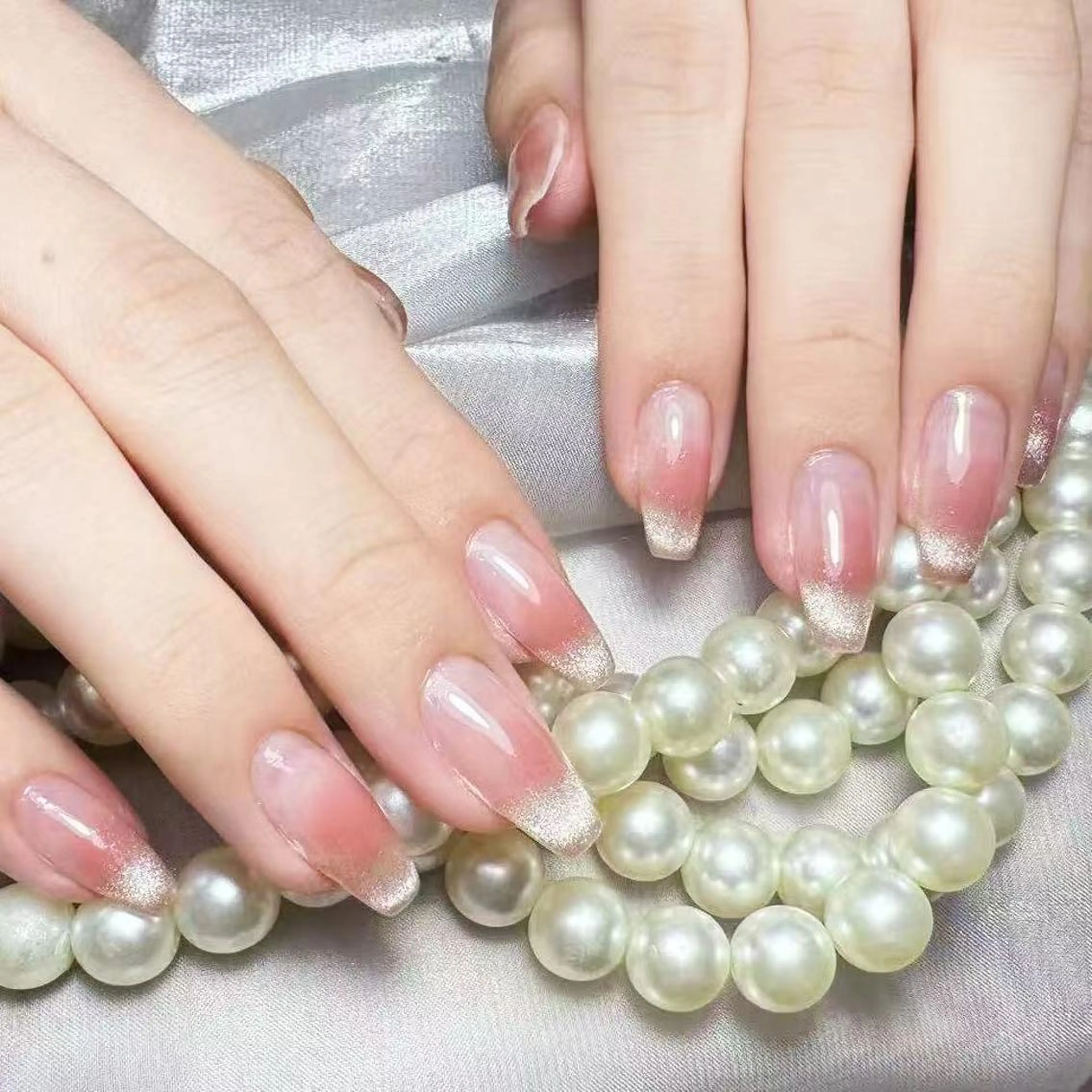 ネイル アートネイル オーロラネイル ガーリー キラキラネイル マグネットネイル ハンドネイル YOYO 💅のネイルデザイン