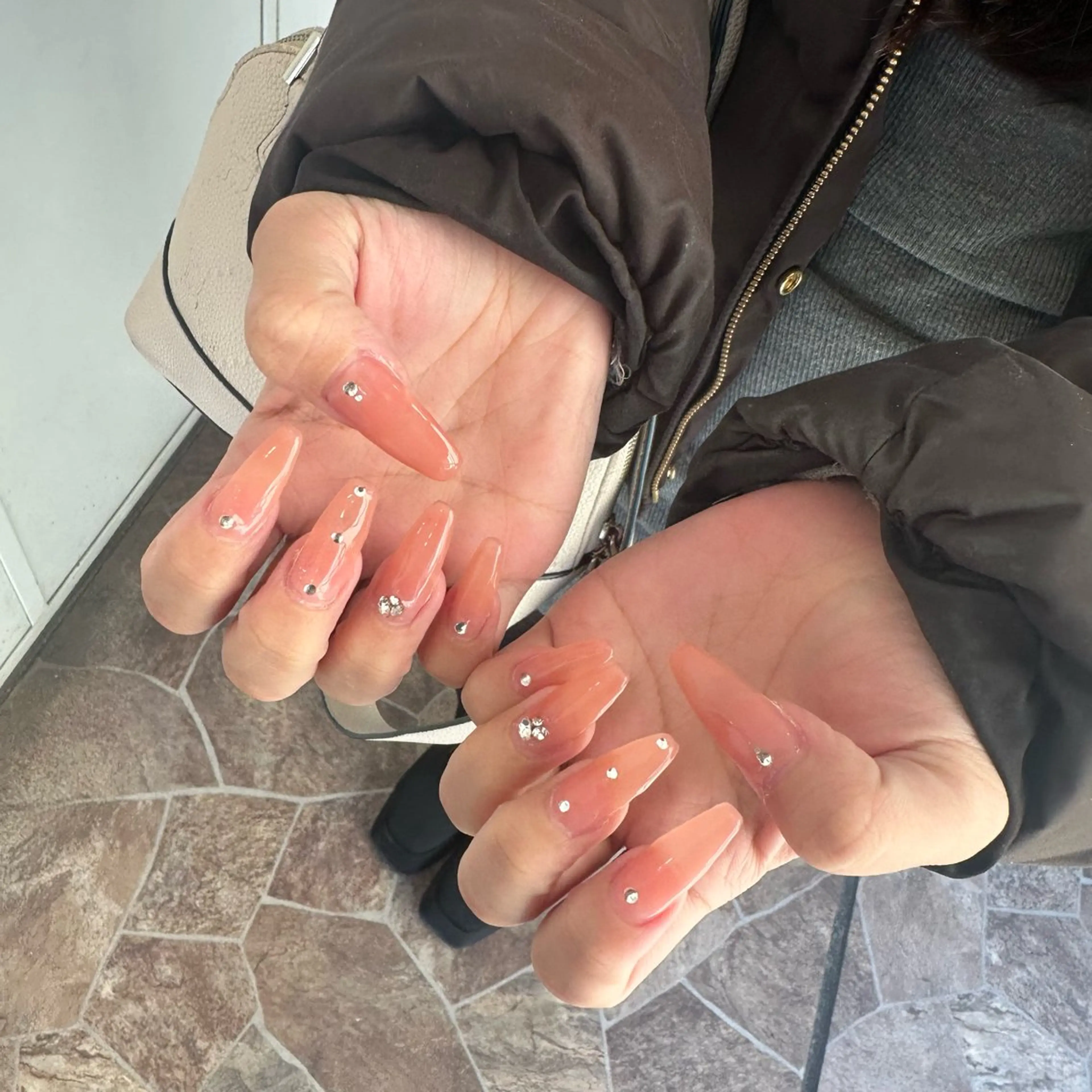 ネイル ストーンネイル ハンドネイル WOLTOKYO渋谷 yunaのネイルデザイン