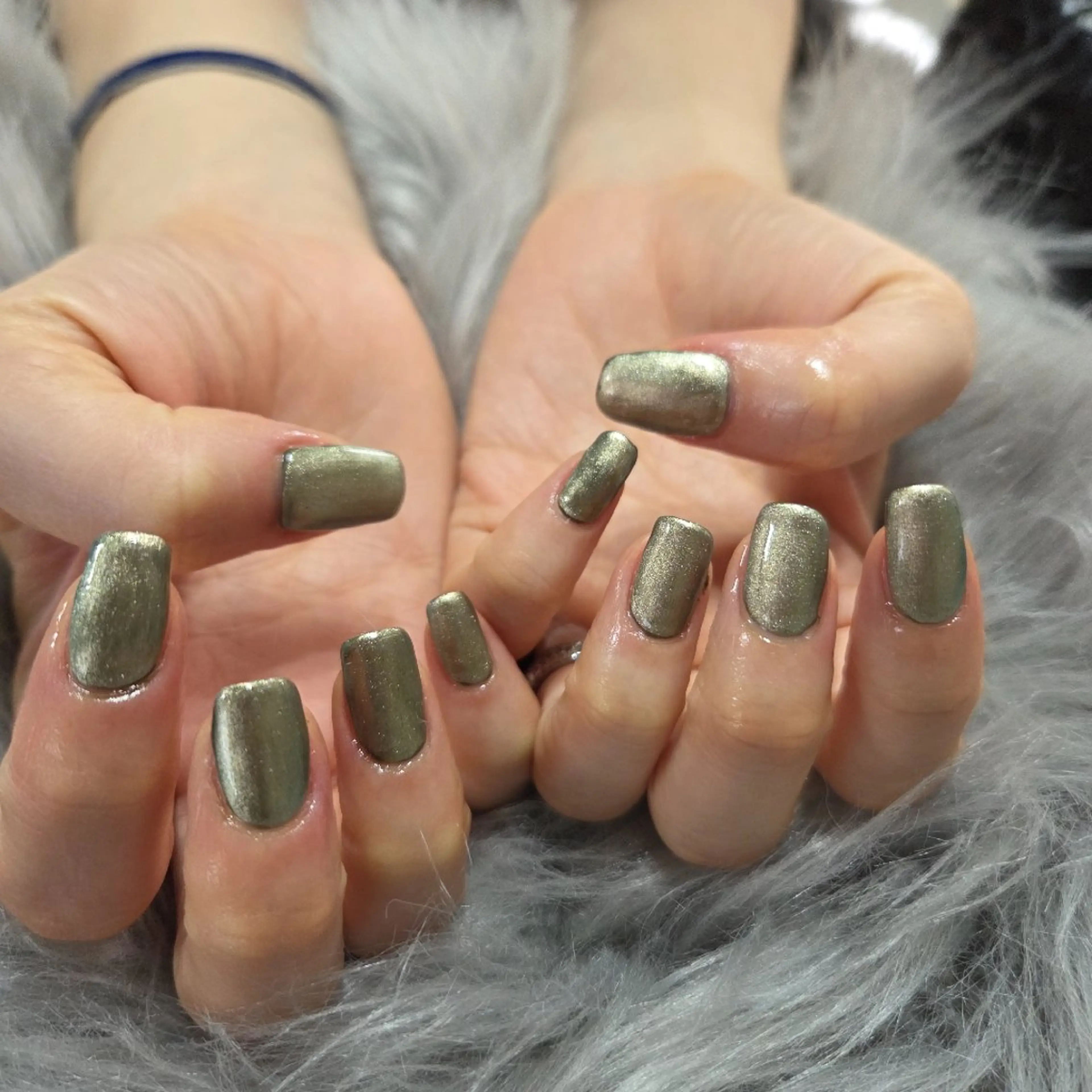 ネイル グリーン シンプルネイル 冬ネイル クリスマス ハンドネイル Thetis nailsのネイルデザイン