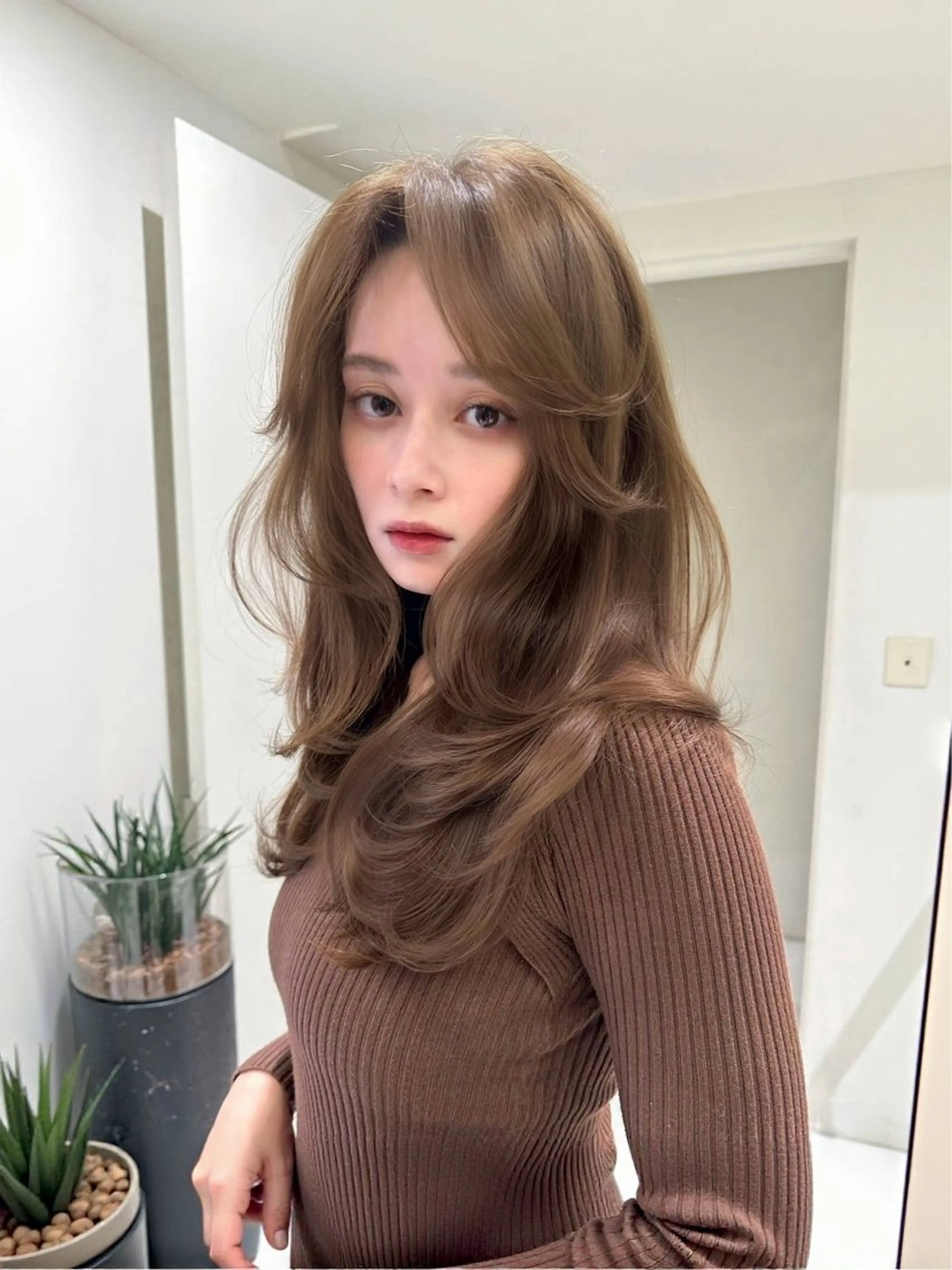ロング ヘアカラー 三浦 若奈のヘアスタイル