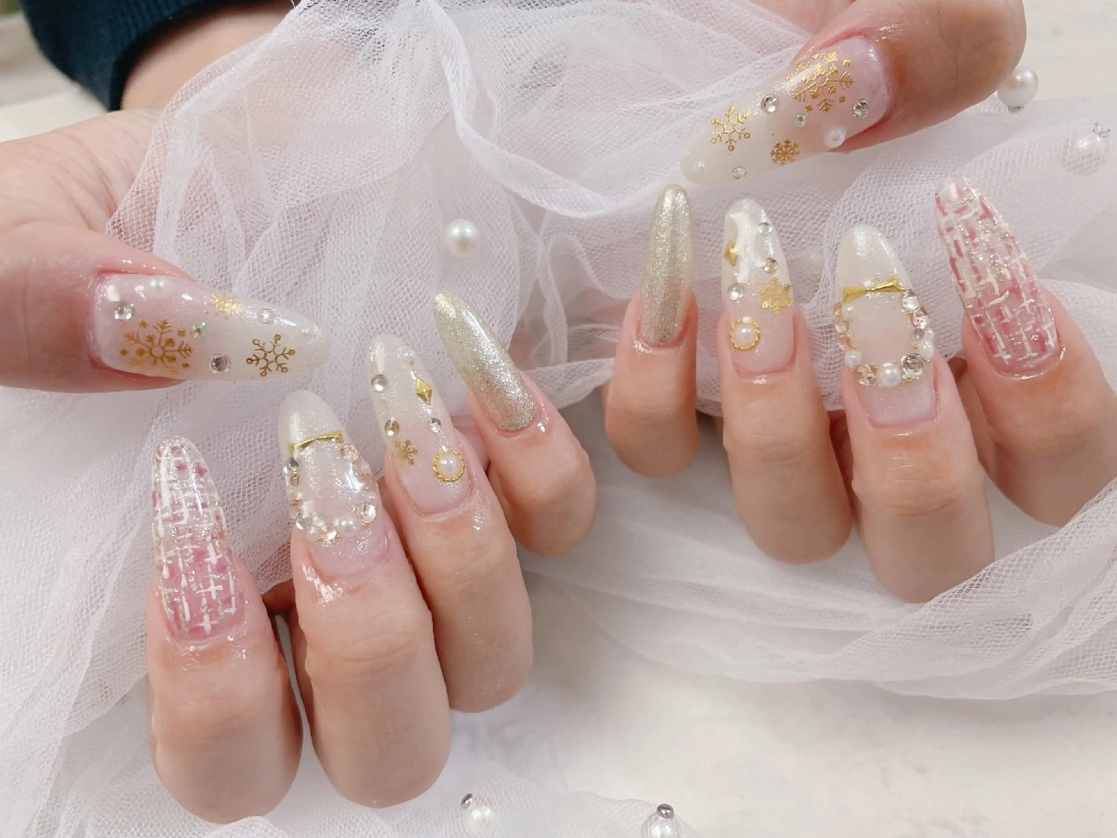 ネイル ハンドネイル ネイルサロンエクラ 🫧Shizukaのネイルデザイン