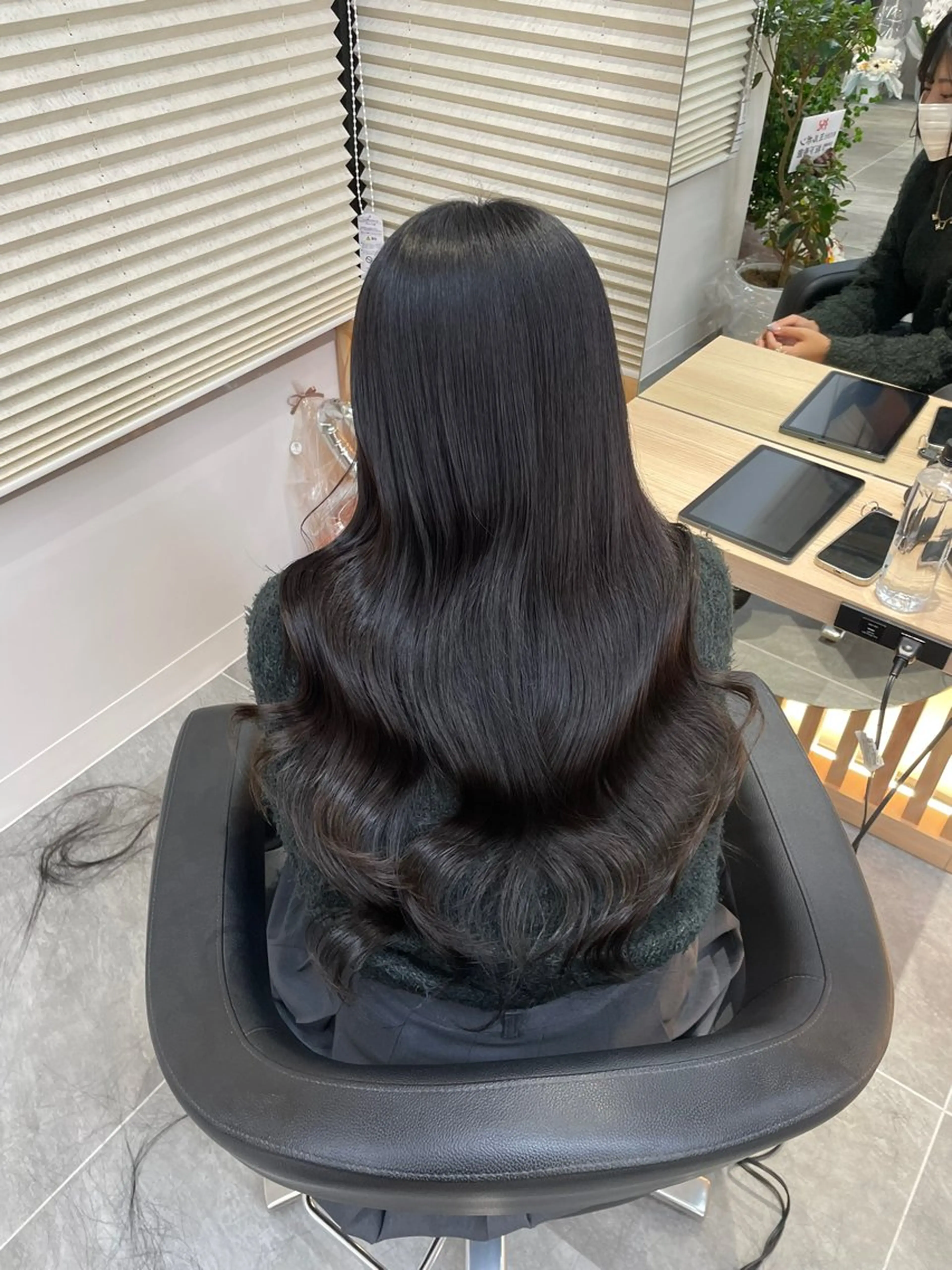 ロング カラー カット ヘアカラー トリートメント ヘッドスパ nana【艶髪】/ 顔まわり/縮毛矯正のヘアスタイル