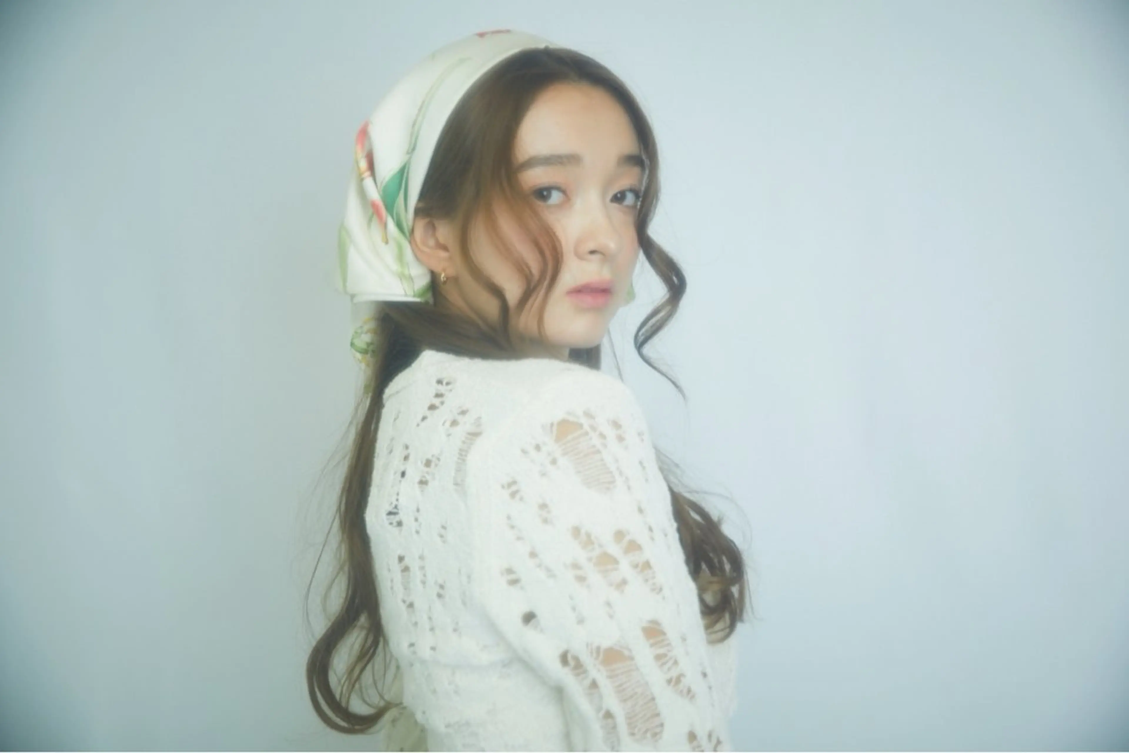 ロング ヘアアレンジ TIECHEL所属・韓国ナチュラル・ ベージュ/落合夏希のヘアスタイル