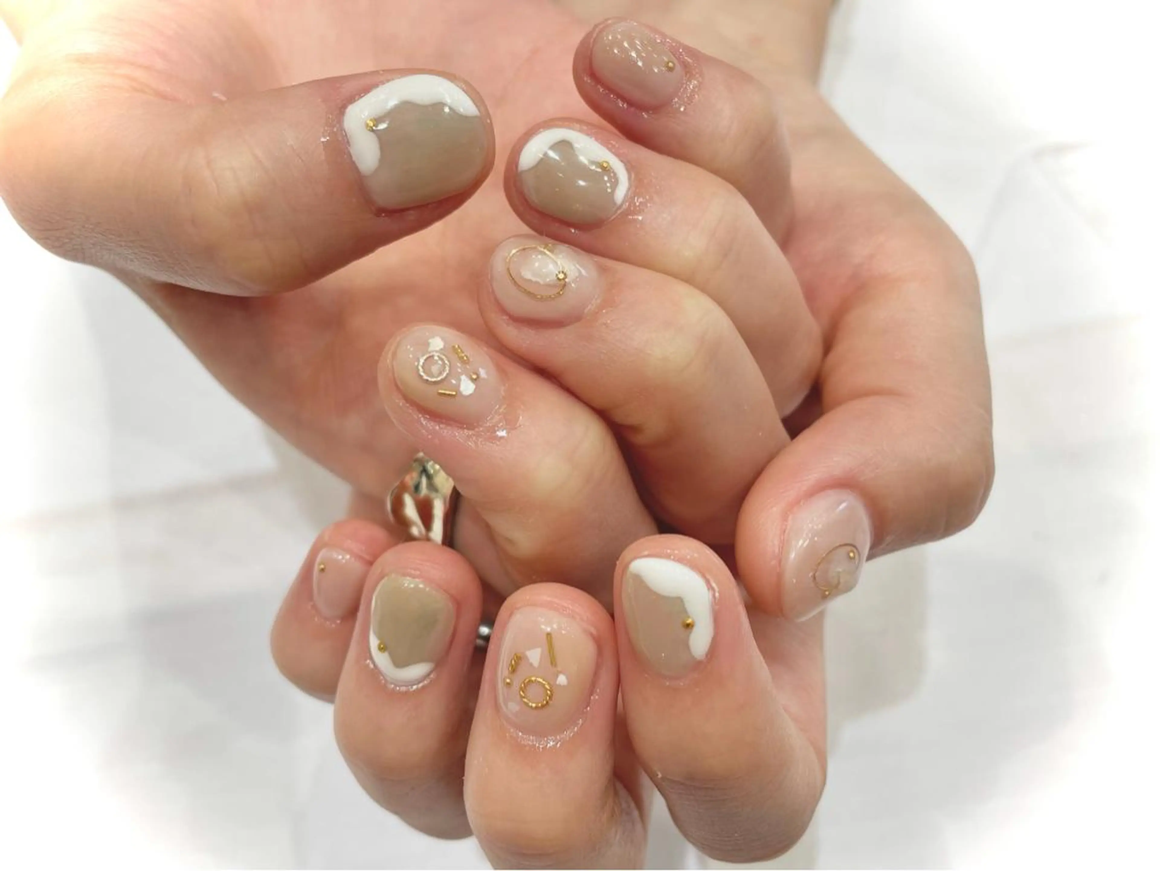 ネイル ハンドネイル Ash関内ネイリスト 荒木晴香のネイルデザイン