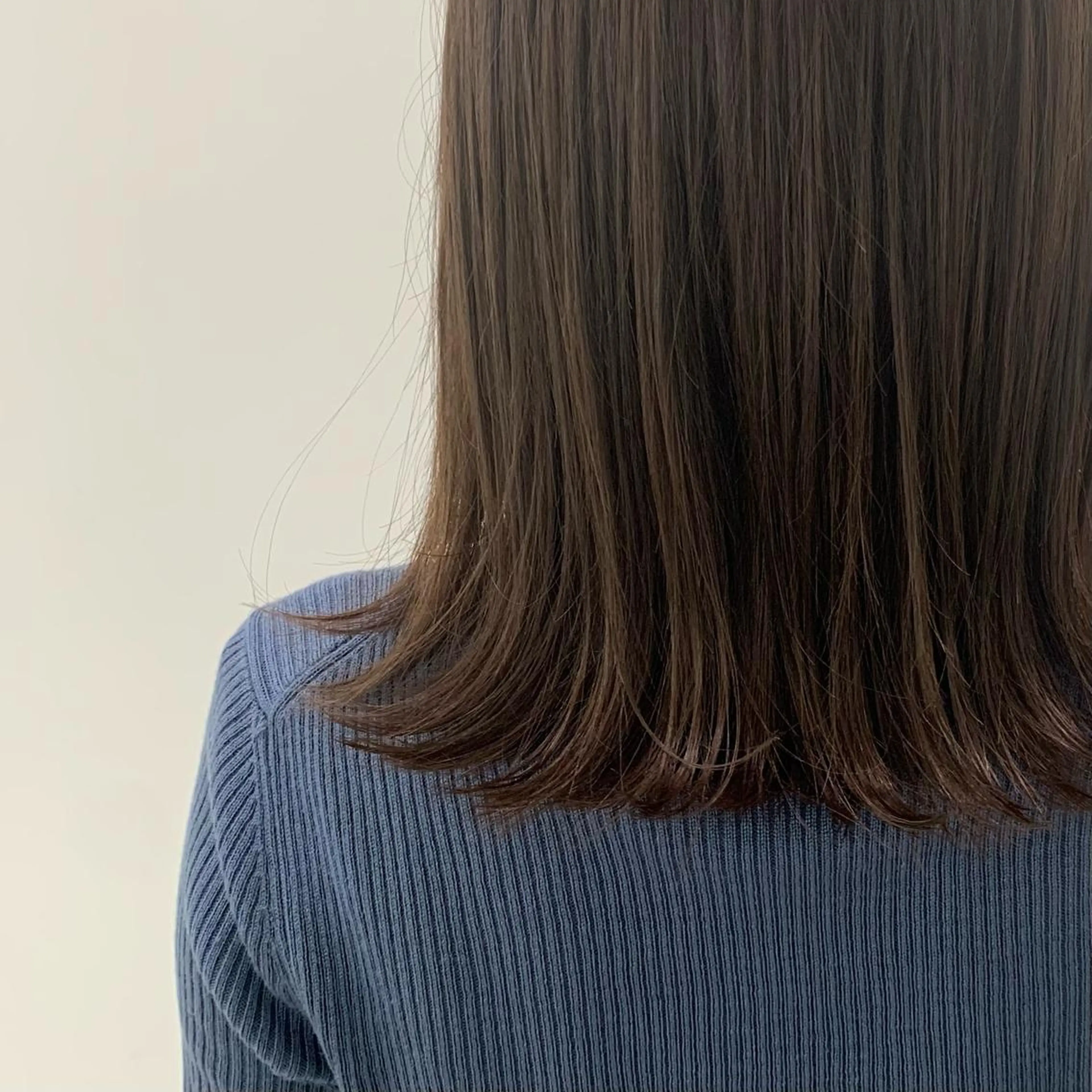 ミディアム RikO *. 海外風ヘアのヘアスタイル