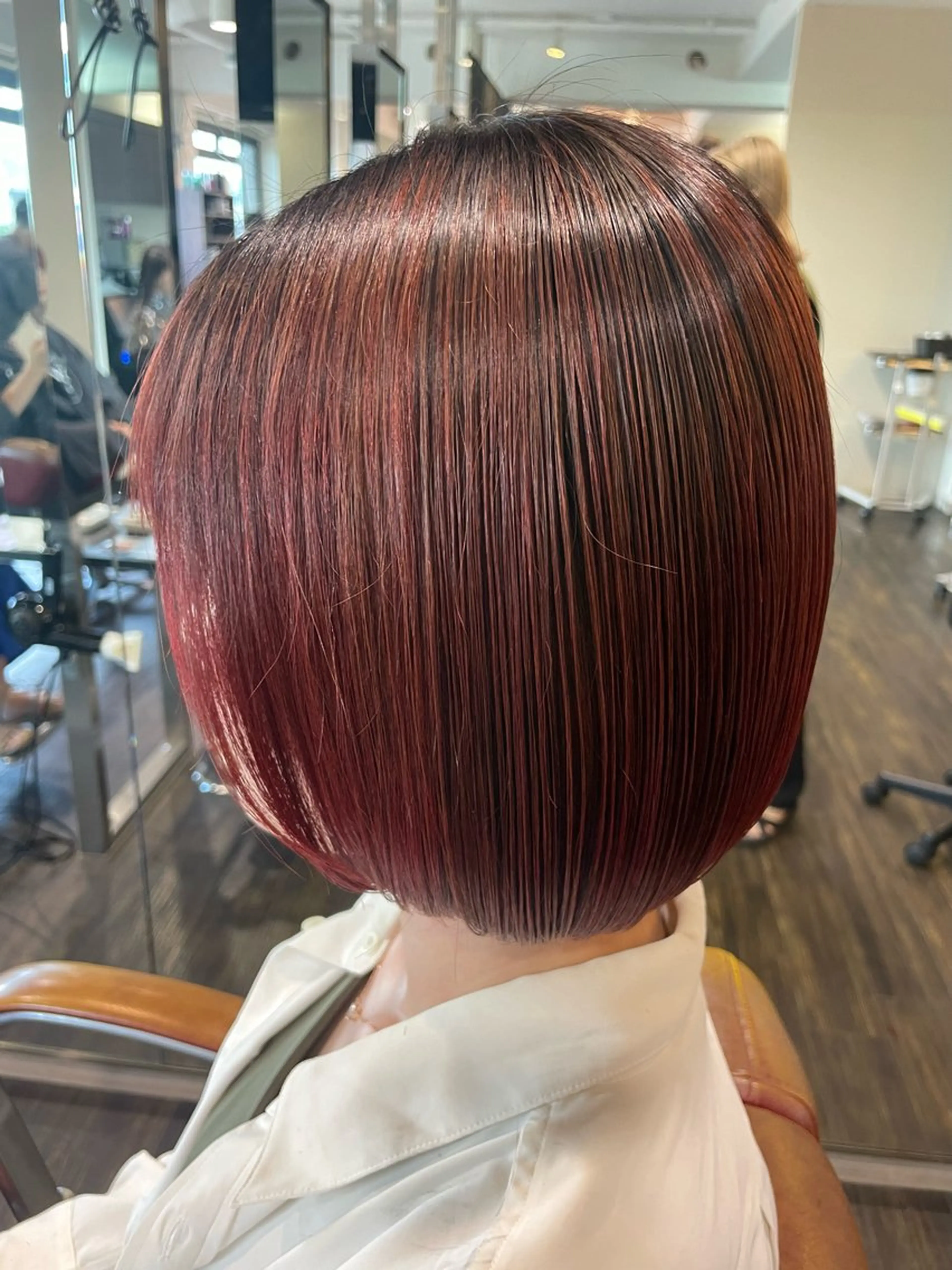カラー ボブ 佐藤 綾郁のヘアスタイル