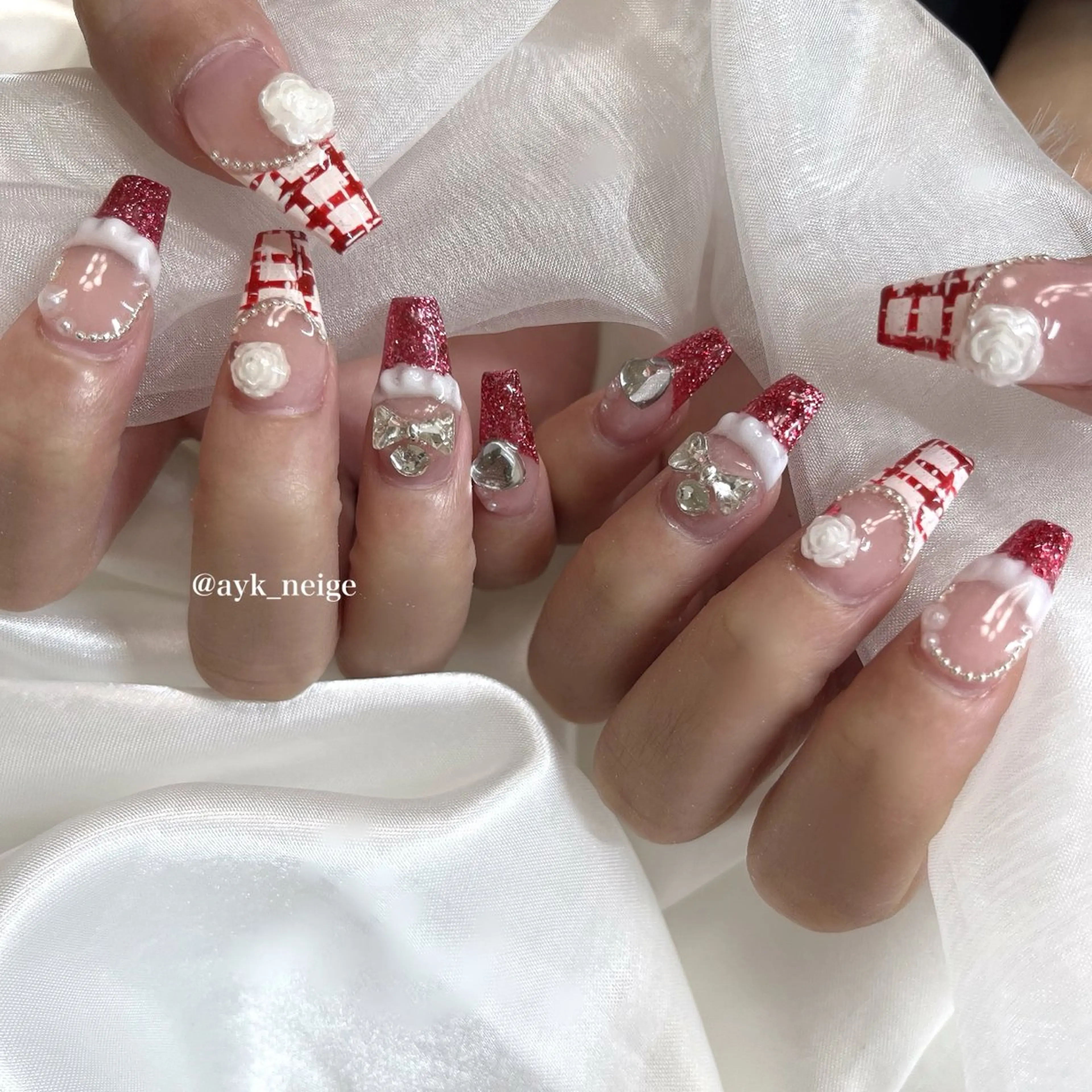 ネイル フットネイル フレンチネイル キラキラネイル 韓国ネイル マグネットネイル n'eige nail所属・大谷 綾香のネイルデザイン
