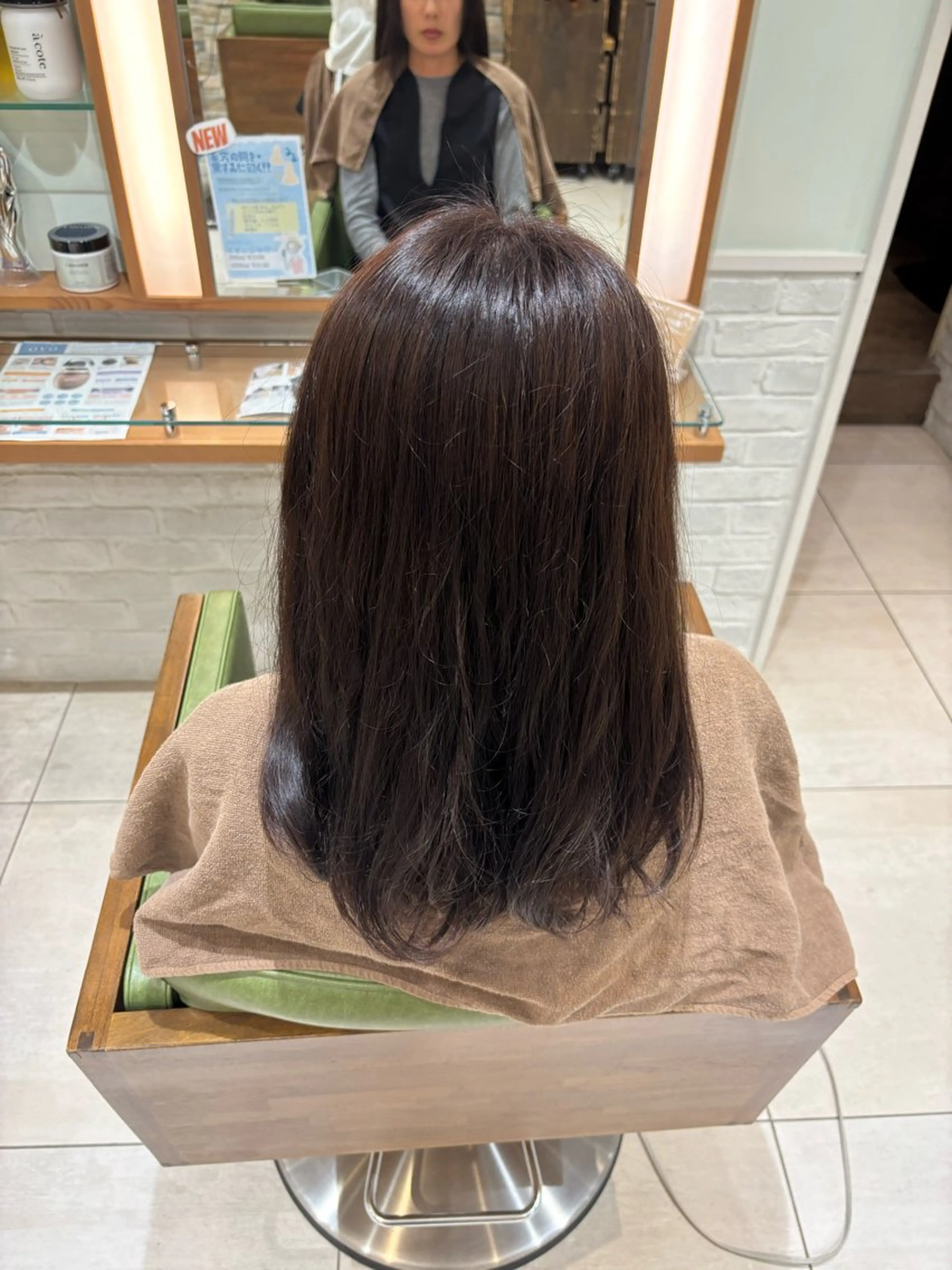 セミロング 小川 早喜のヘアスタイル