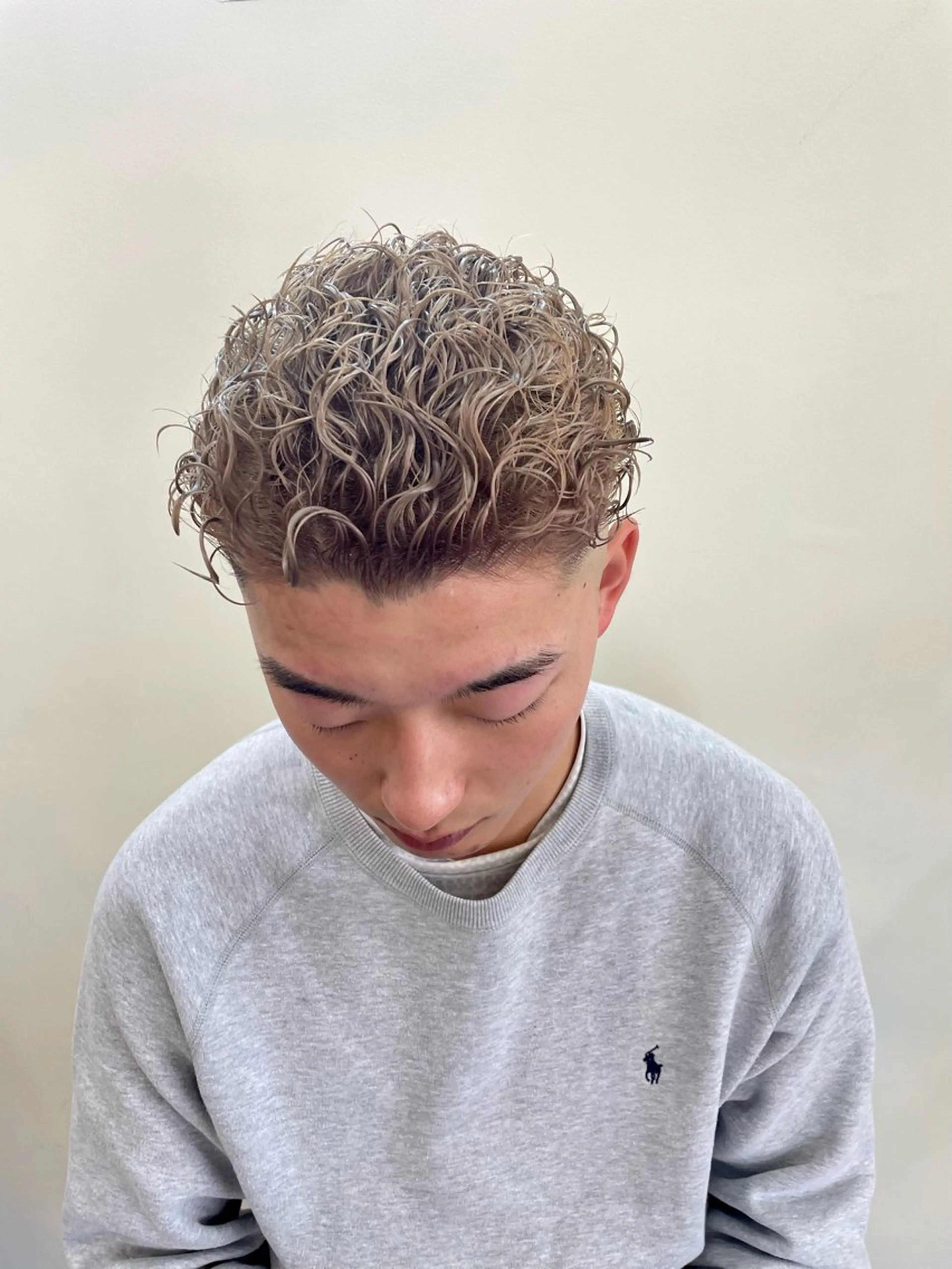 カラー パーマ メンズ メンズブリーチ メンズハイトーン メンズパーマ メンズツイストパーマ ブリーチ カット ヘアカラー パーマ WEST OLAND加藤圭介のヘアスタイル