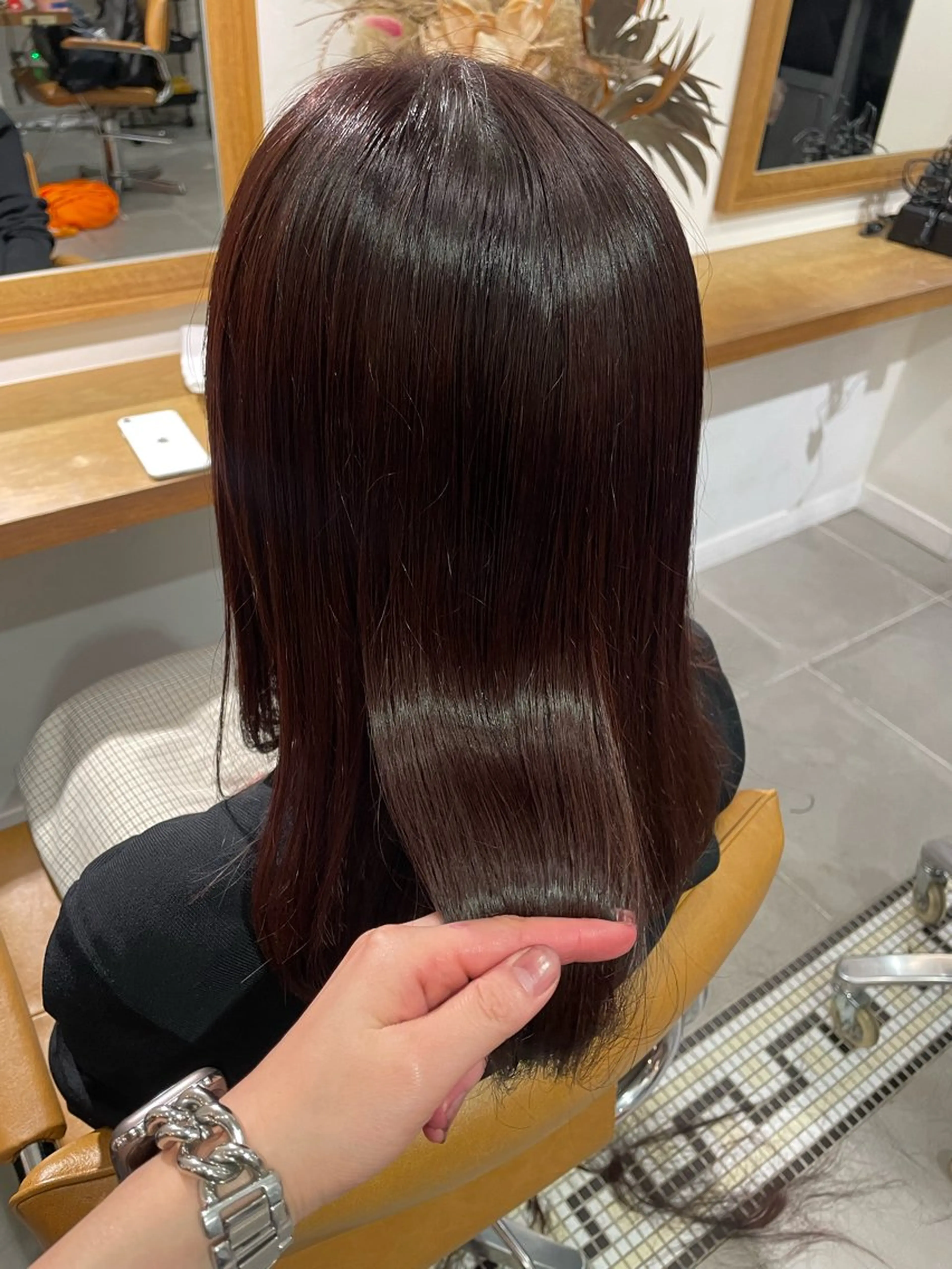 セミロング カラー LOREN/ miuのヘアスタイル