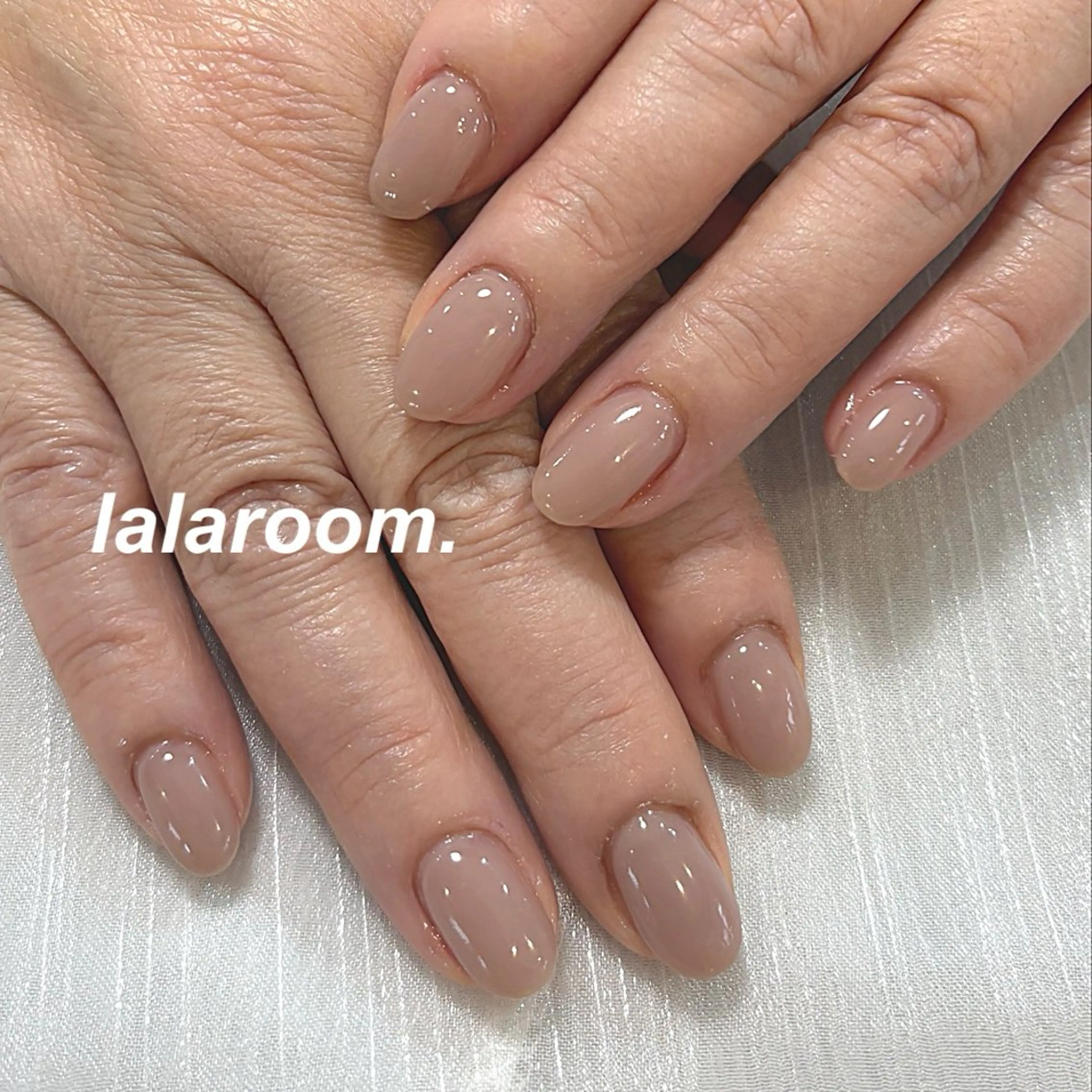 ネイル キラキラネイル マグネットネイル オフィスネイル ワンカラーネイル シンプルネイル ハンドネイル lalaroom. nailsalon航空公園店所属・lala room.のネイルデザイン