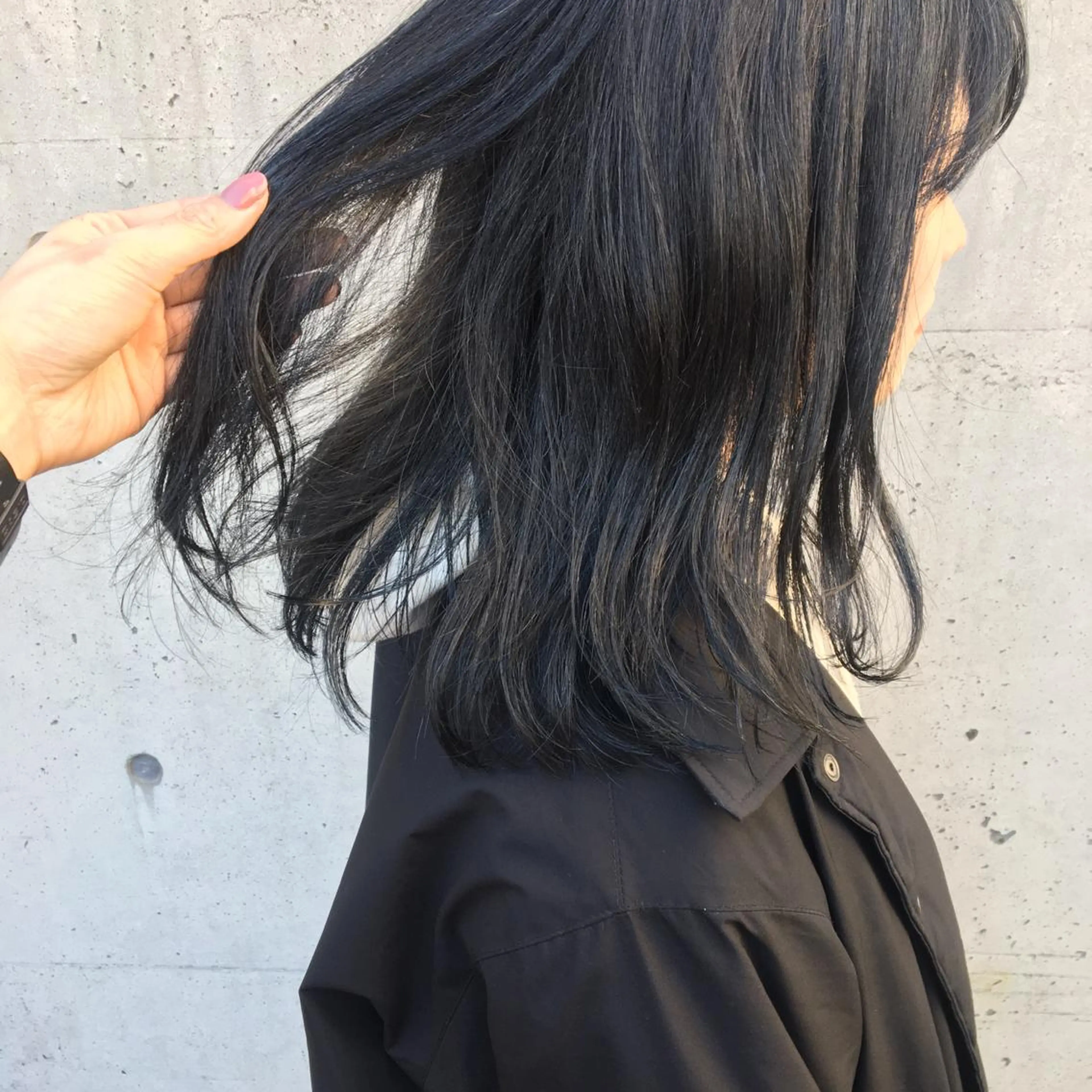 ミディアム カラー ネイビーカラー emme MIHO♡のヘアスタイル