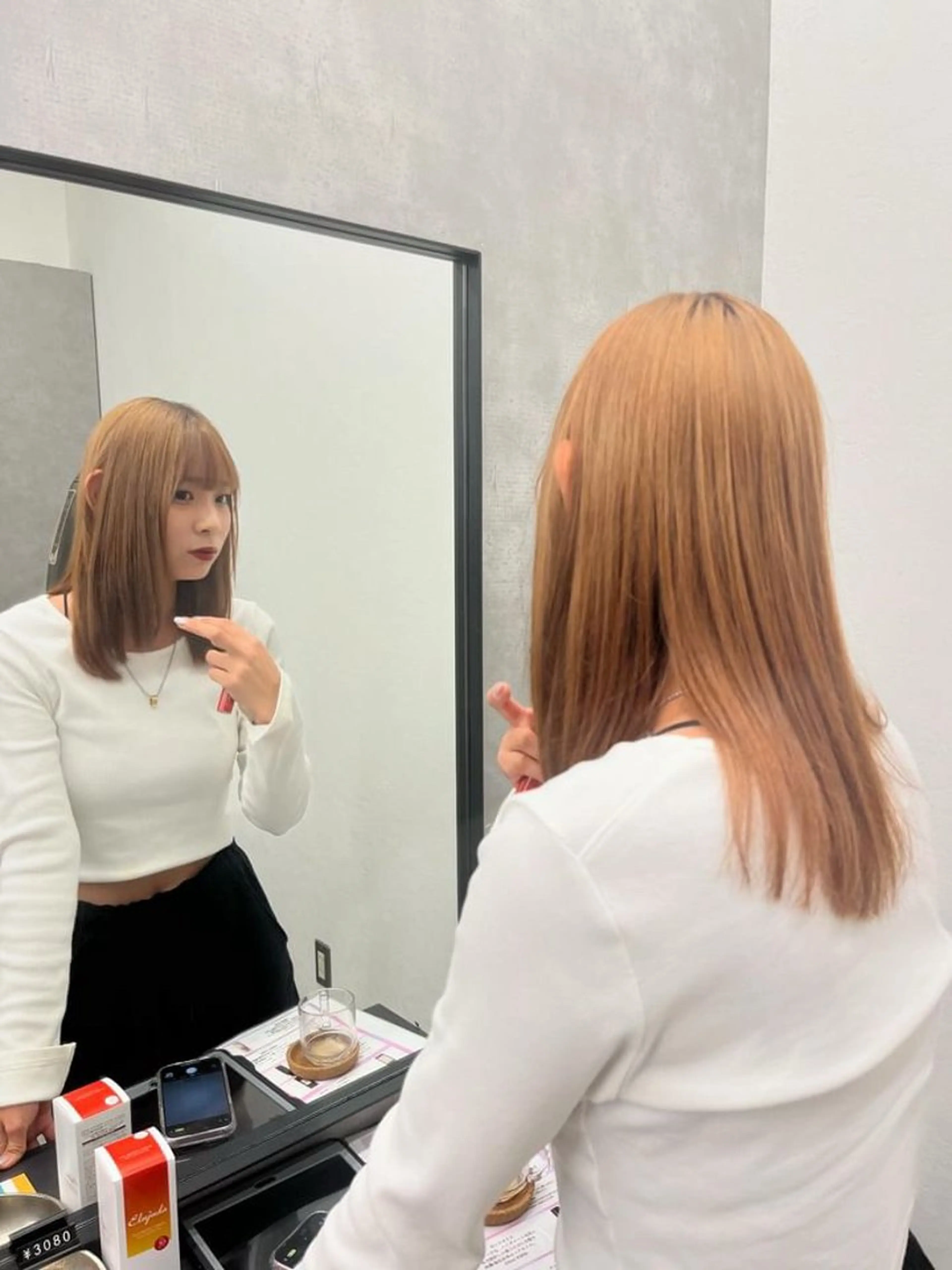 カラー ブリーチ縮毛矯正 ハイライト/石田悠斗のヘアスタイル