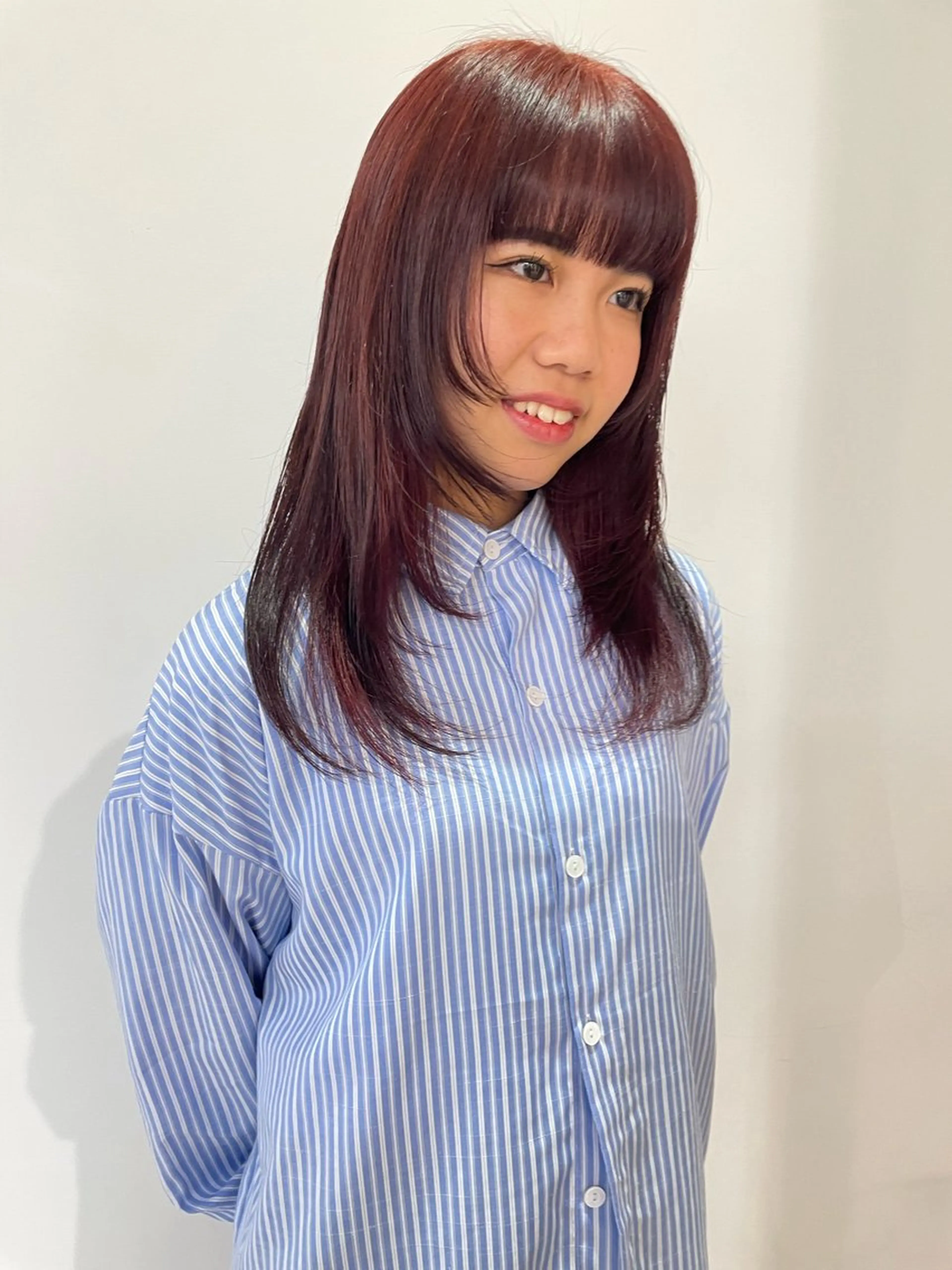 セミロング カラー ブラウンカラー レッドカラー レッドブラウン レイヤーカット ヘアカラー トリートメント MIU/ルーツカラー ボブ/顔周りレイヤーのヘアスタイル