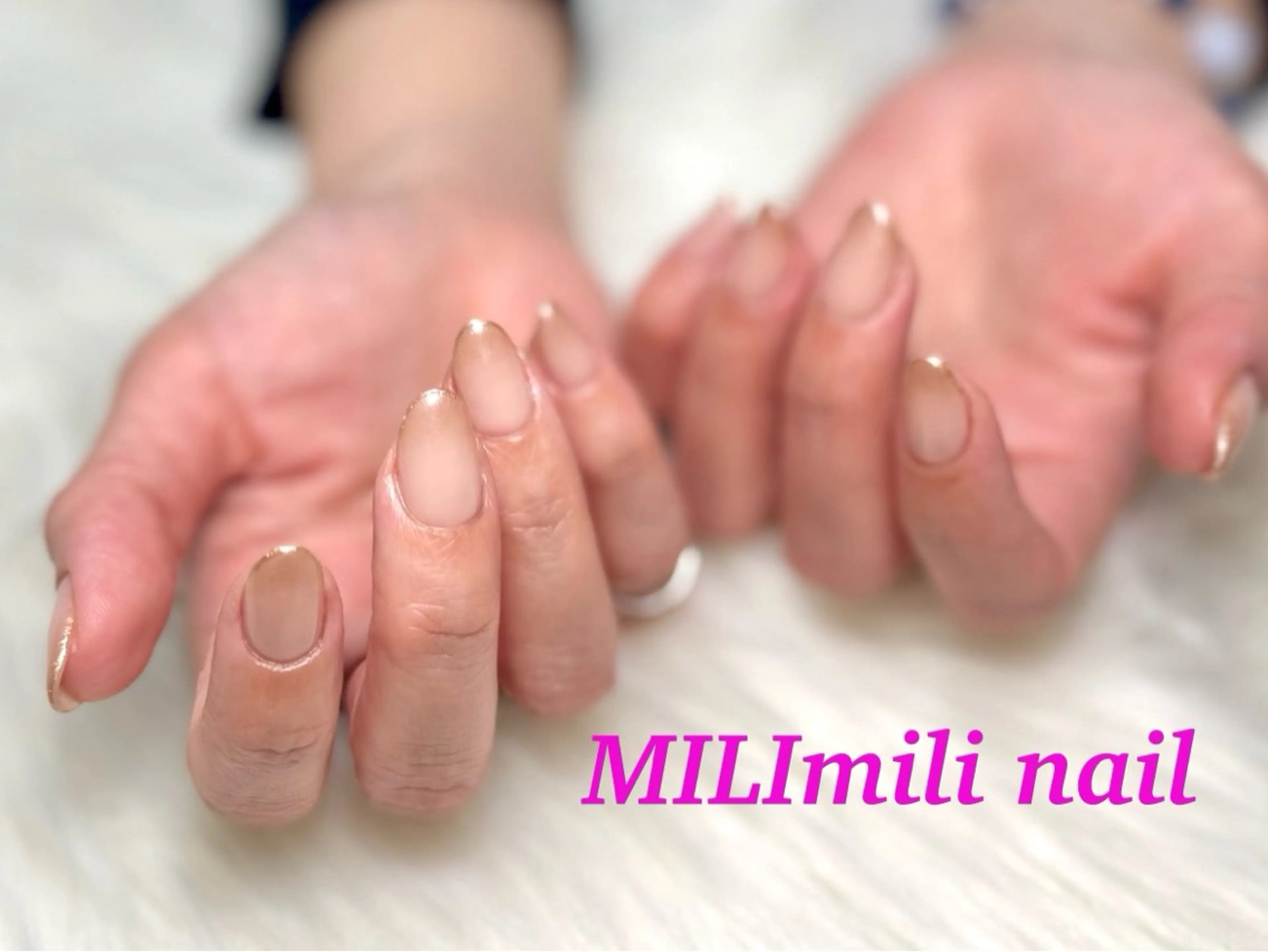 ネイル ブラウン グラデーション ラメ(グリッター) オフィスネイル ワンカラーネイル ハンドネイル MILImili nailのネイルデザイン