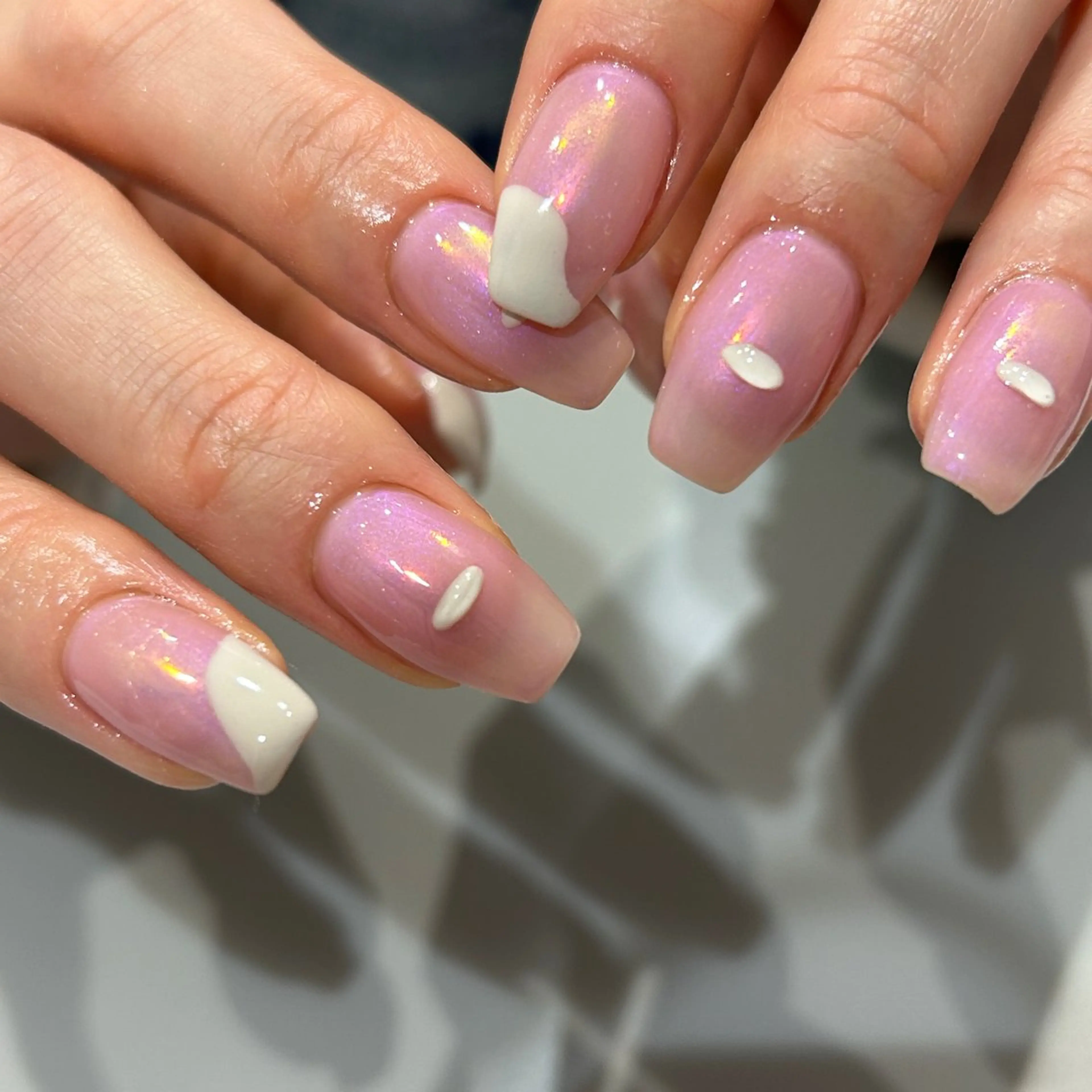 ネイル ハンドネイル NINEnami ニュアンスネイルのネイルデザイン