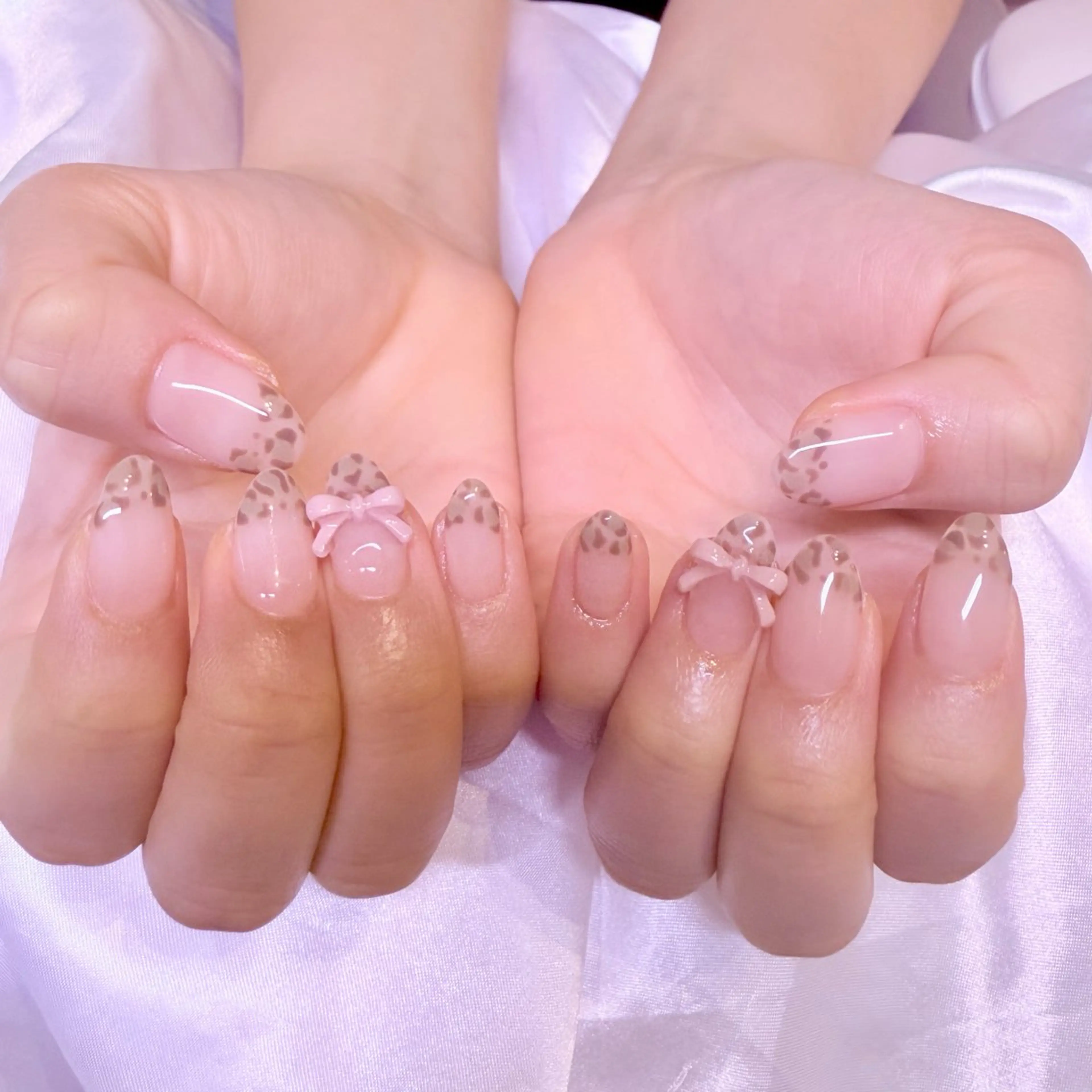 ネイル ガーリー ハンドネイル nail salon e'mu💐のネイルデザイン