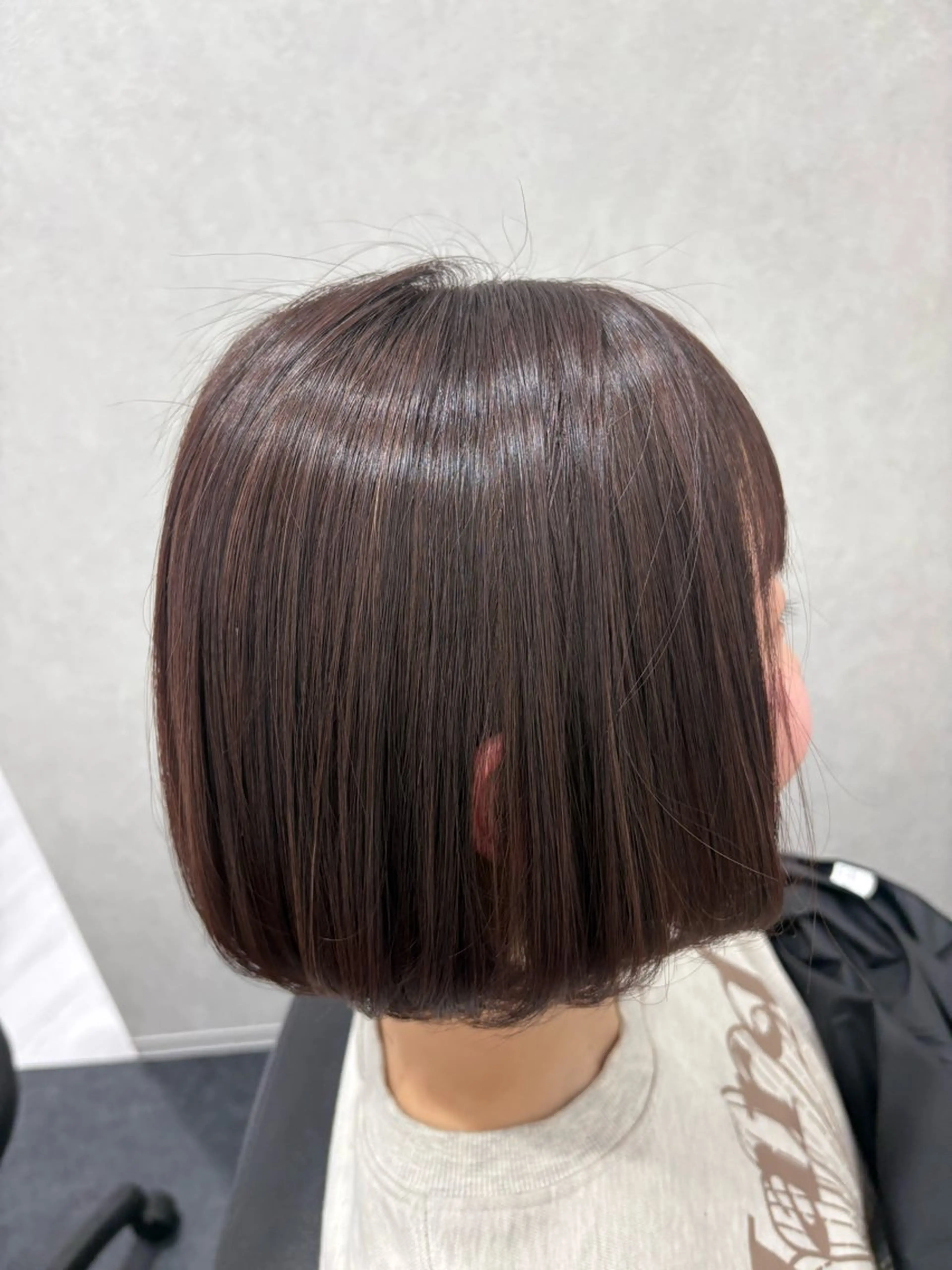 ミディアム カット AI KIのヘアスタイル