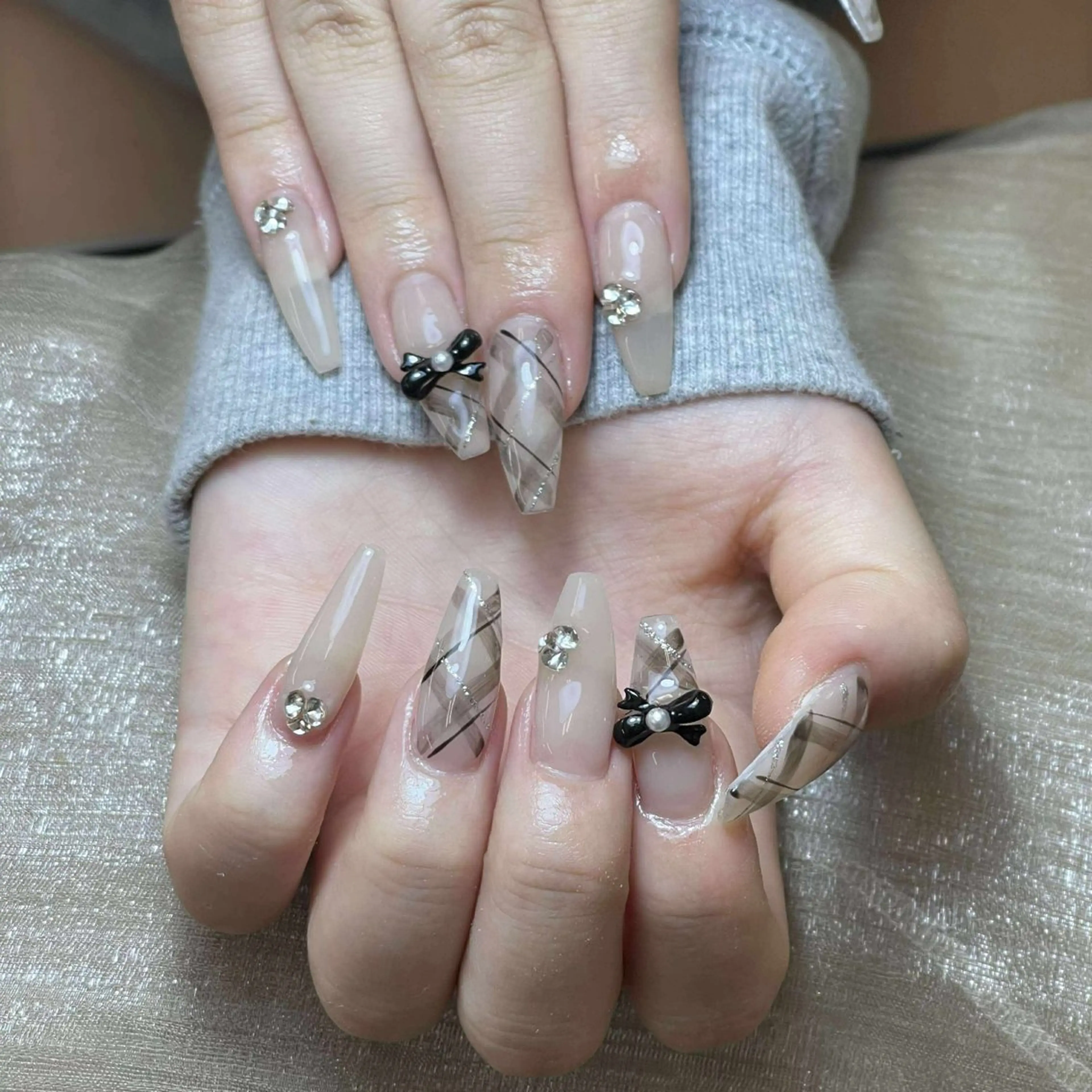 ネイル チークネイル 長さ出し フットネイル マグネットネイル 持ち込み ハンドネイル ANH NAIL ゴテゴテ専門店💎のネイルデザイン