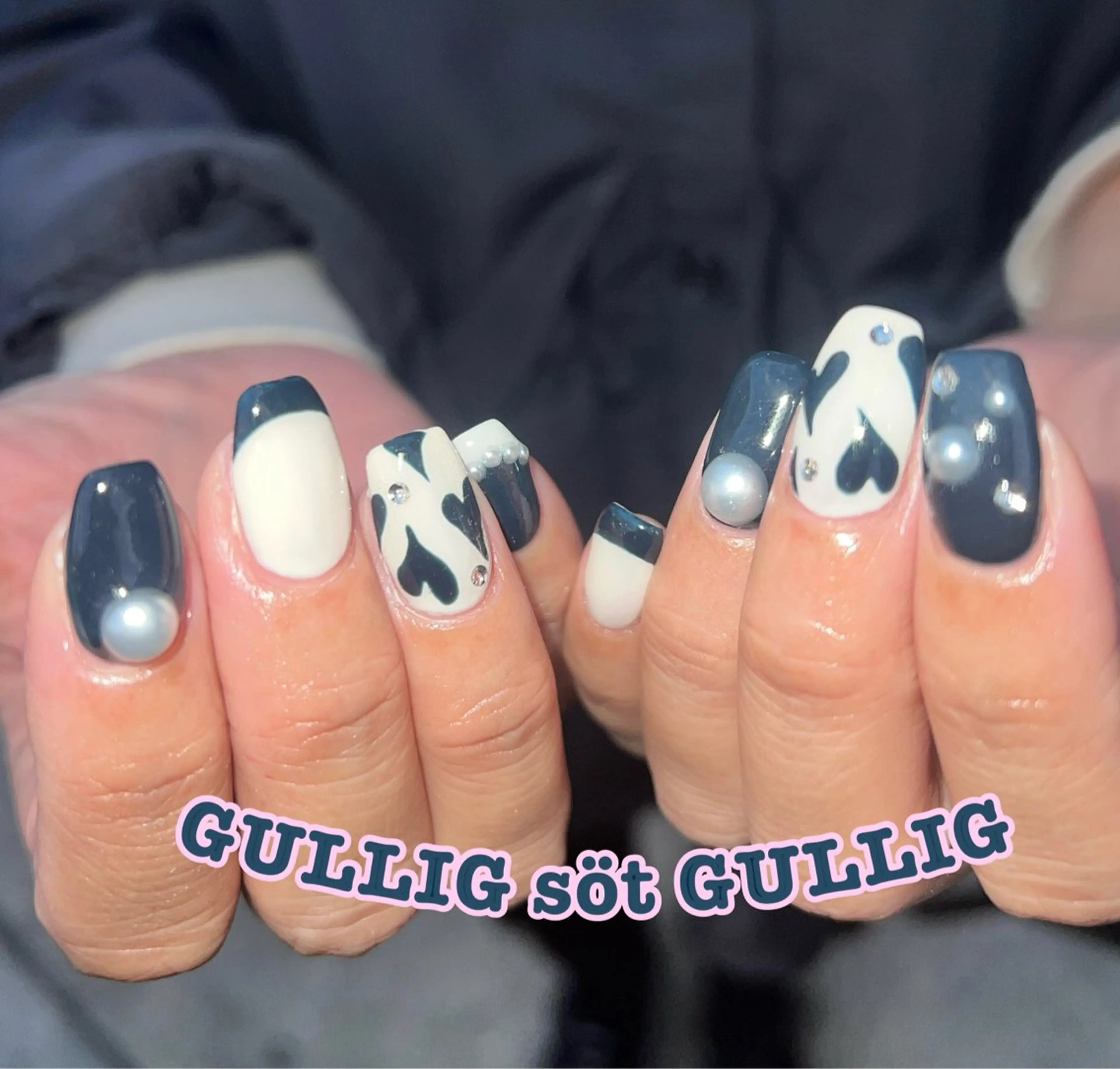 ネイル ハンドネイル フットネイル GULLIG söt GULLIGのネイルデザイン