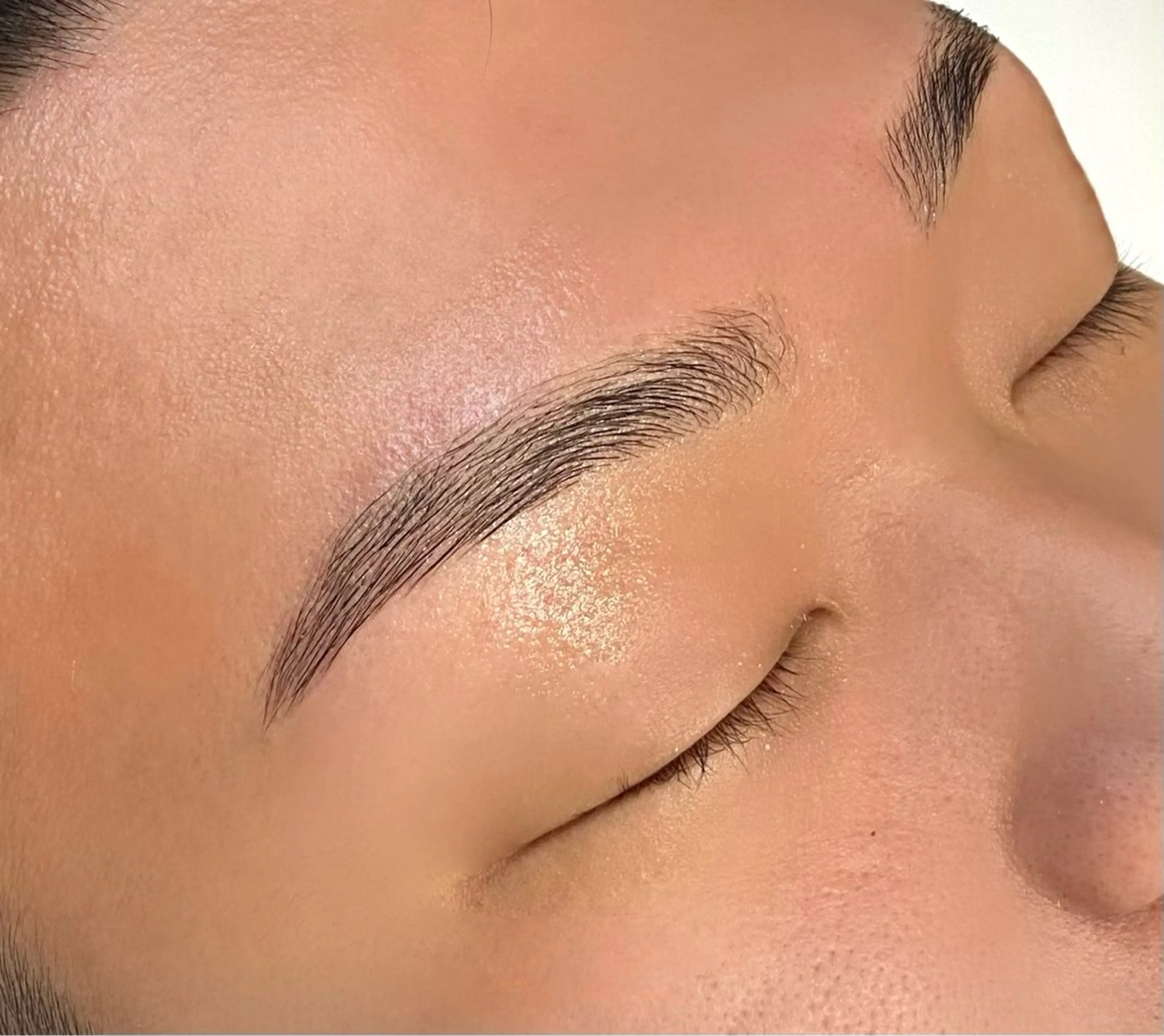 アイブロウ メンズアイブロウ ワックス脱毛 眉カット REBYNA所属・REBYNA 【リバイン】のマツエク・マツパデザイン