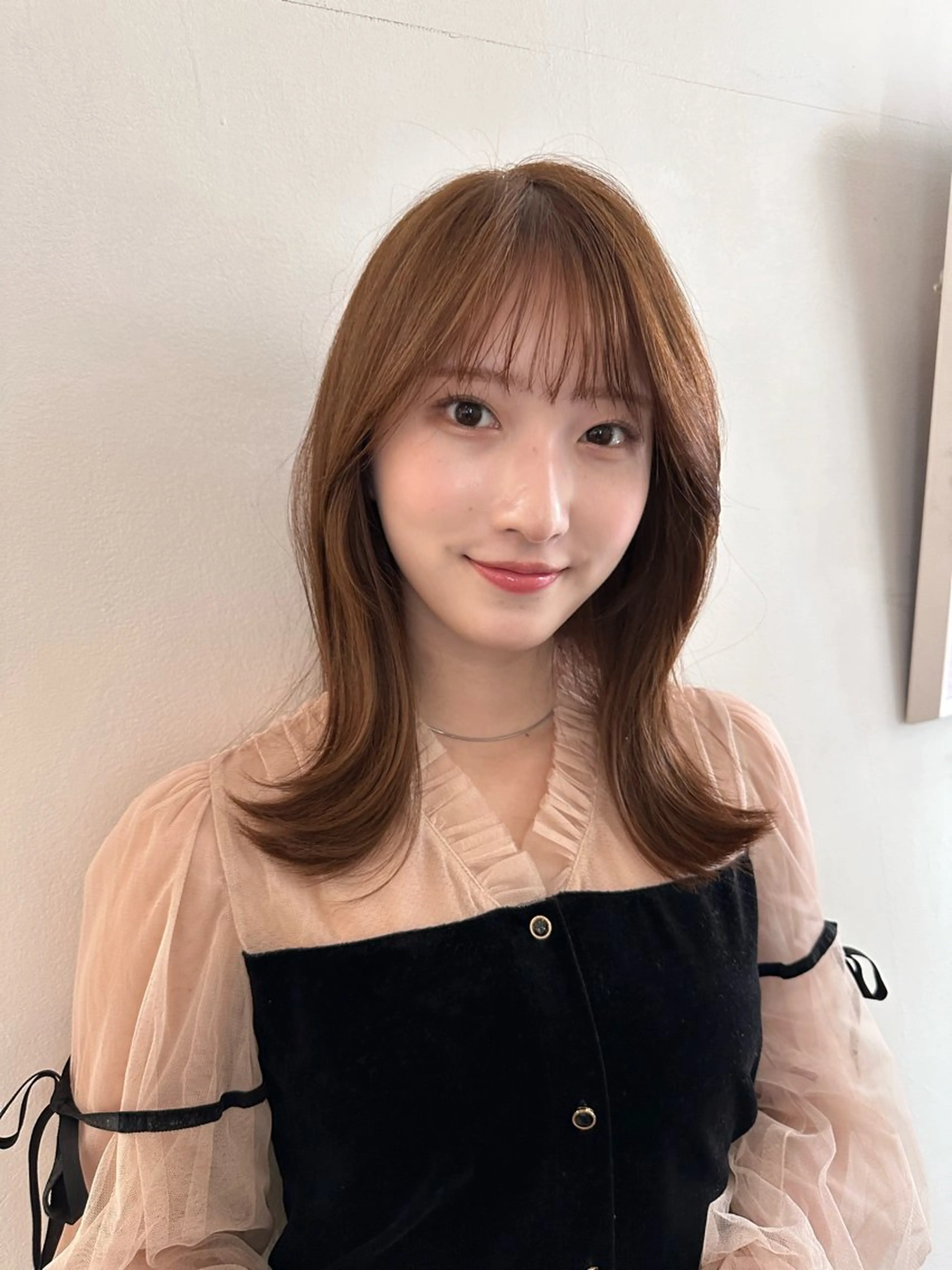 ロング カット ヘアカラー 齊藤政太 顔周り カット 透明感カラーのヘアスタイル