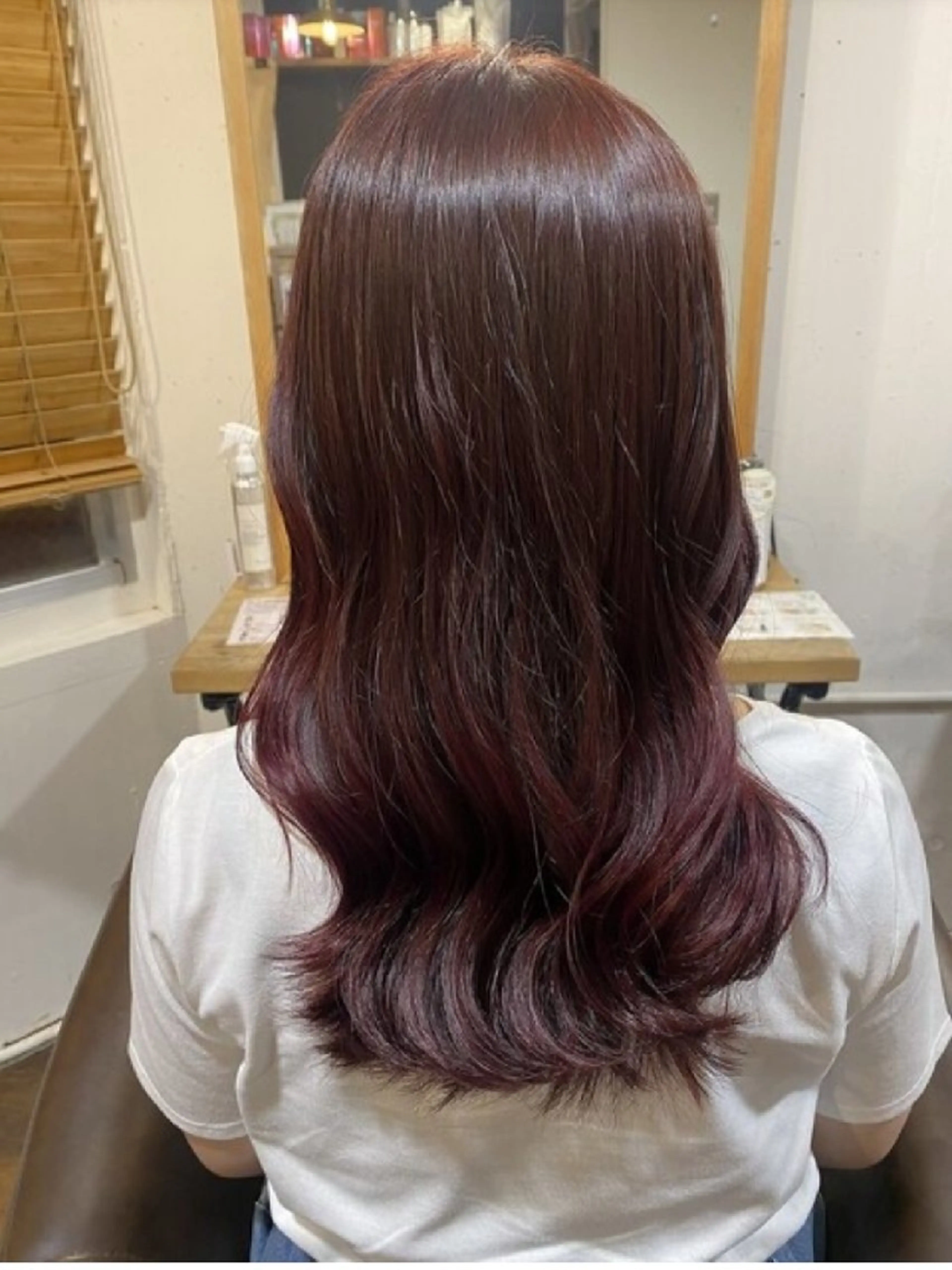 セミロング ヘアカラー 石田 和奏のヘアスタイル